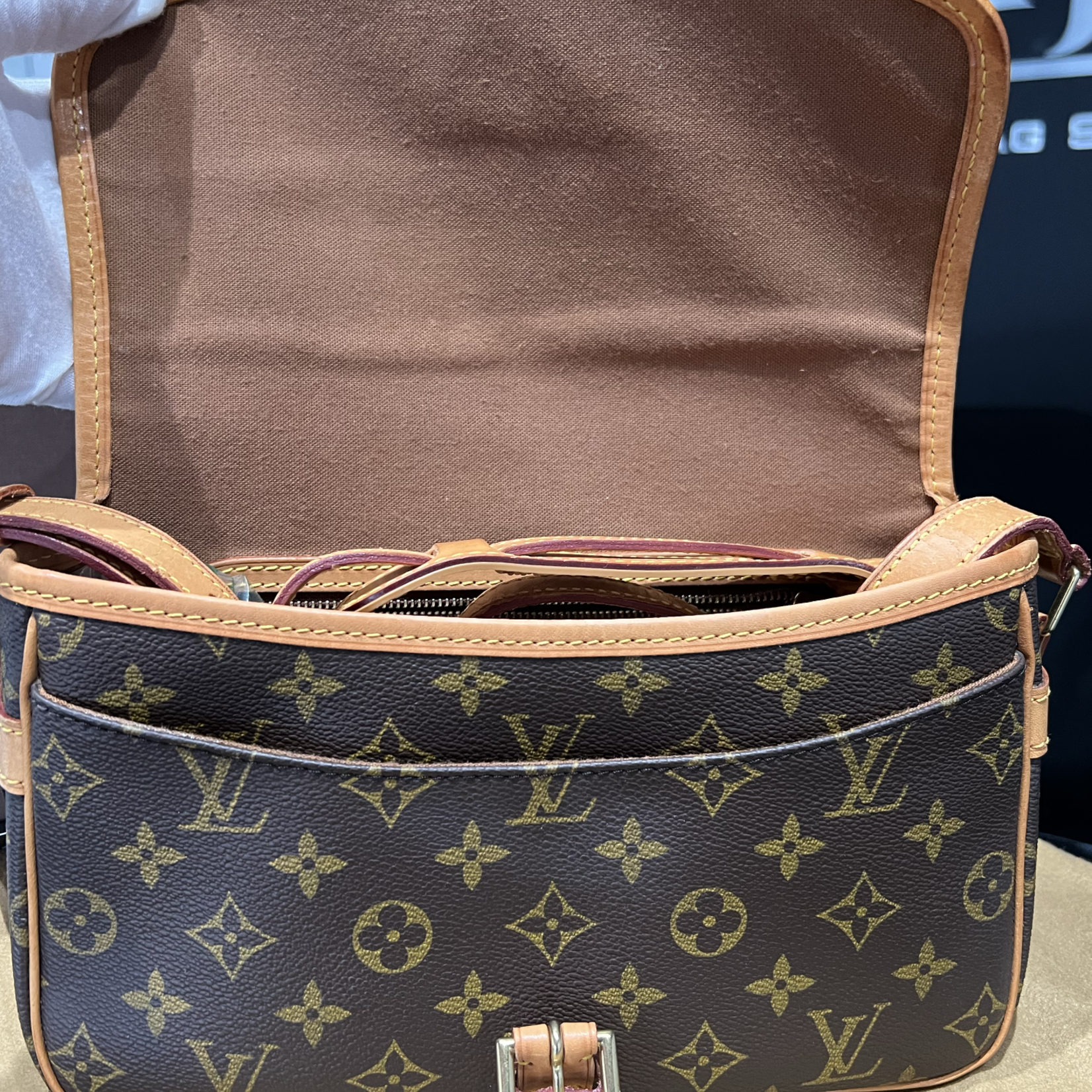 Louis Vuitton SOLD - Louis Vuitton Sologne