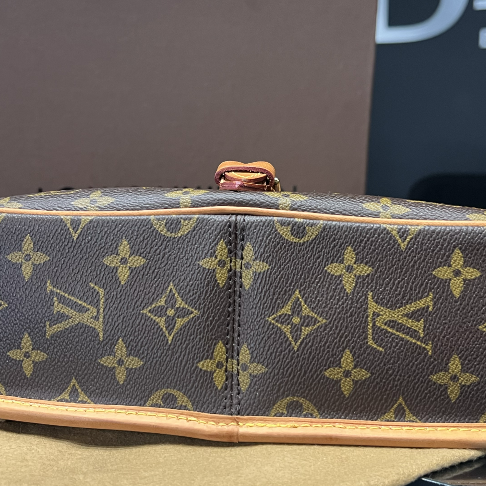 Louis Vuitton SOLD - Louis Vuitton Sologne