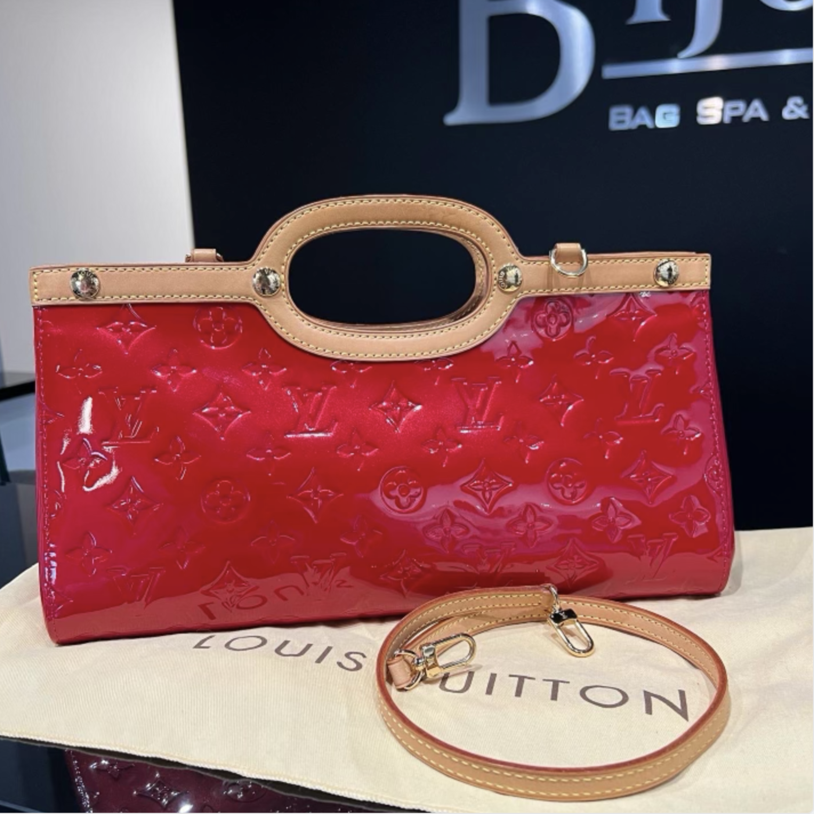 Louis Vuitton SOLD - Louis Vuitton Vernis Roxbury (Red)