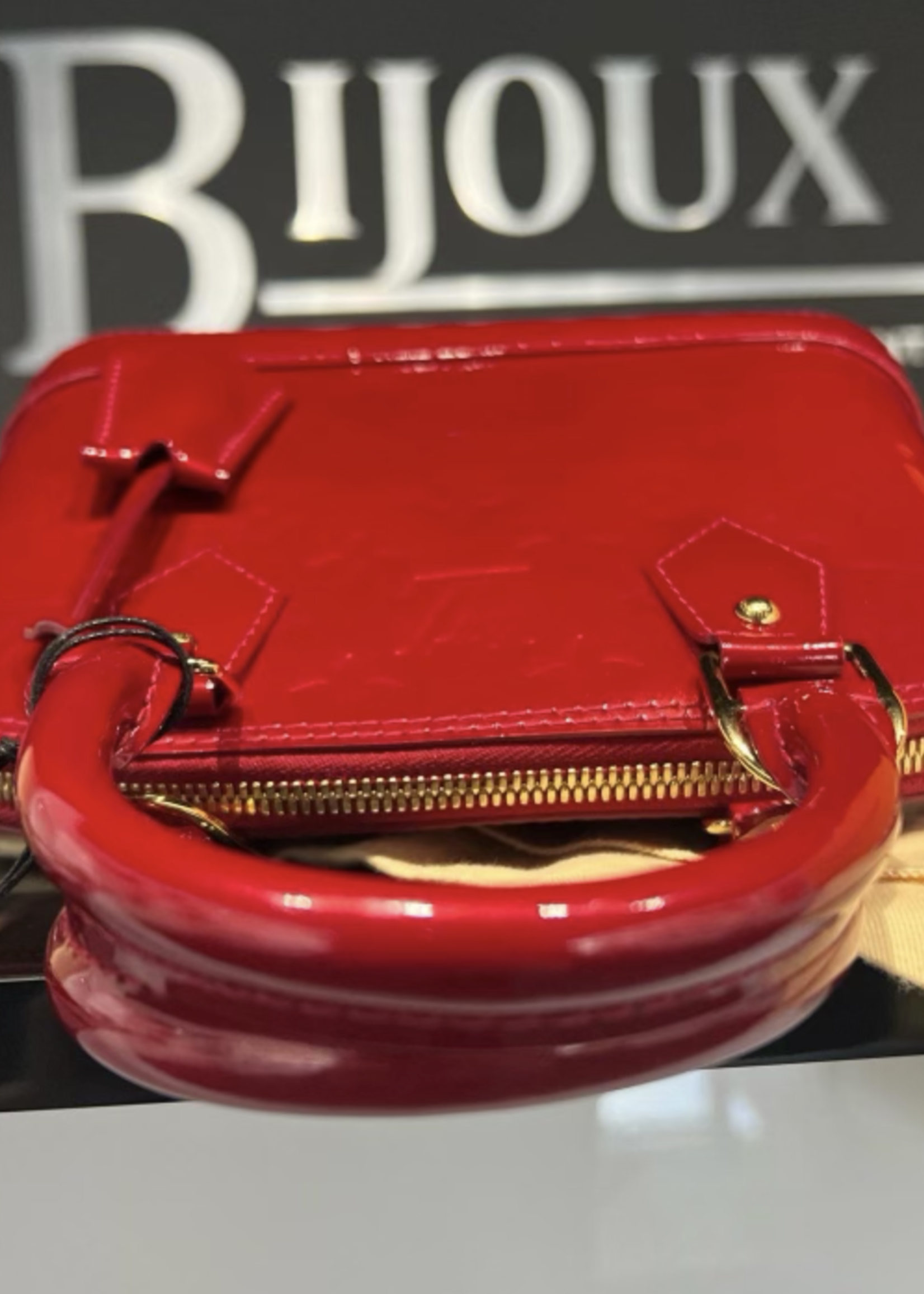 Louis Vuitton bb alma nano Red Leather ref.257435 - Joli Closet