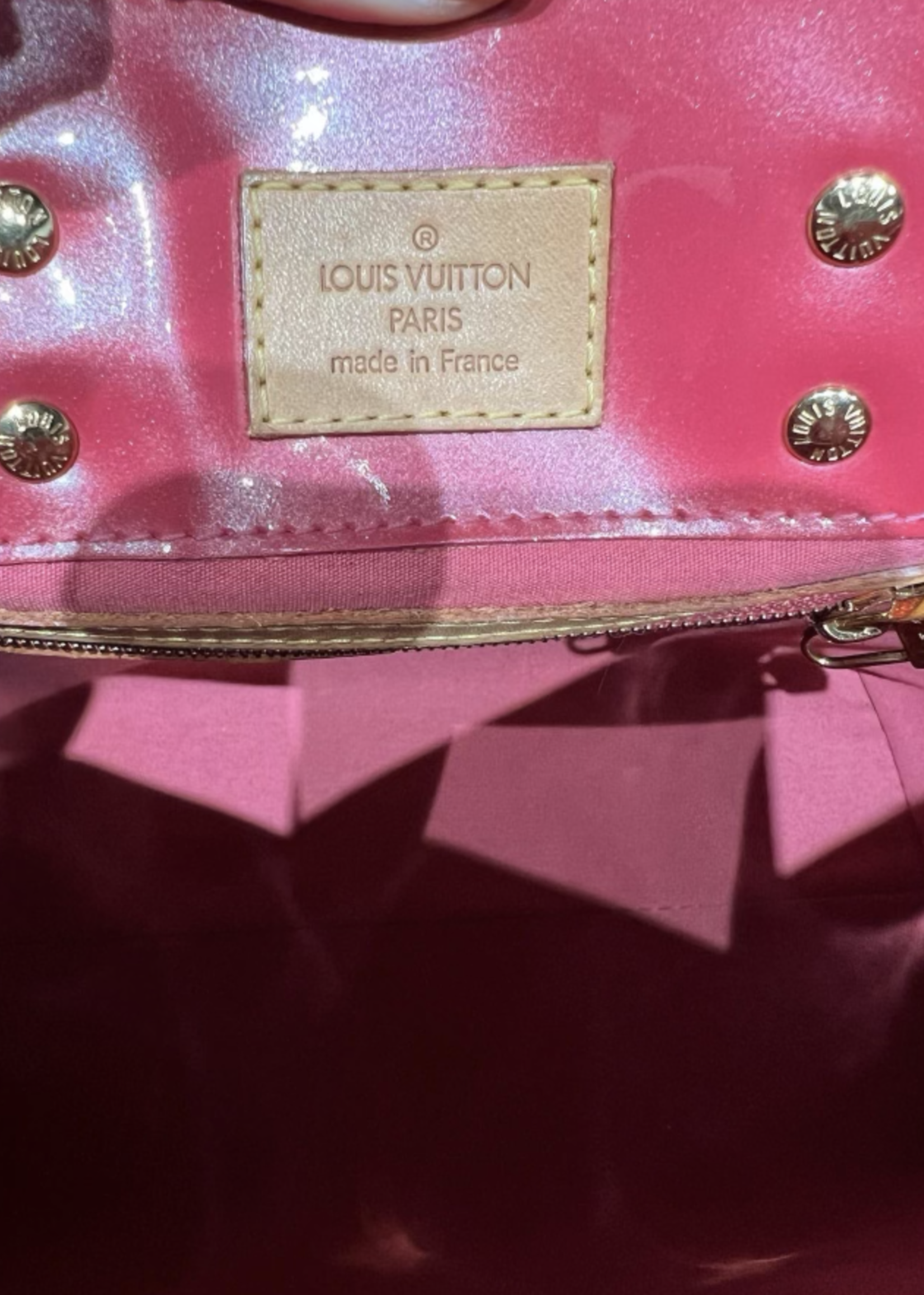 Louis Vuitton SOLD - Louis Vuitton Reade PM (Raspberry)