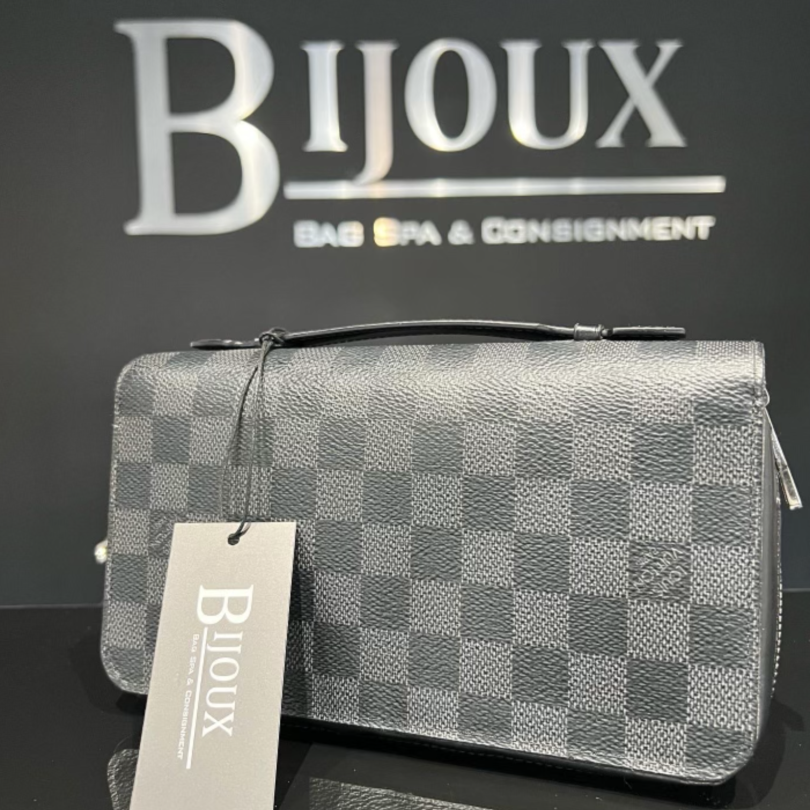Louis Vuitton SOLD - Louis Vuitton Zippy XL