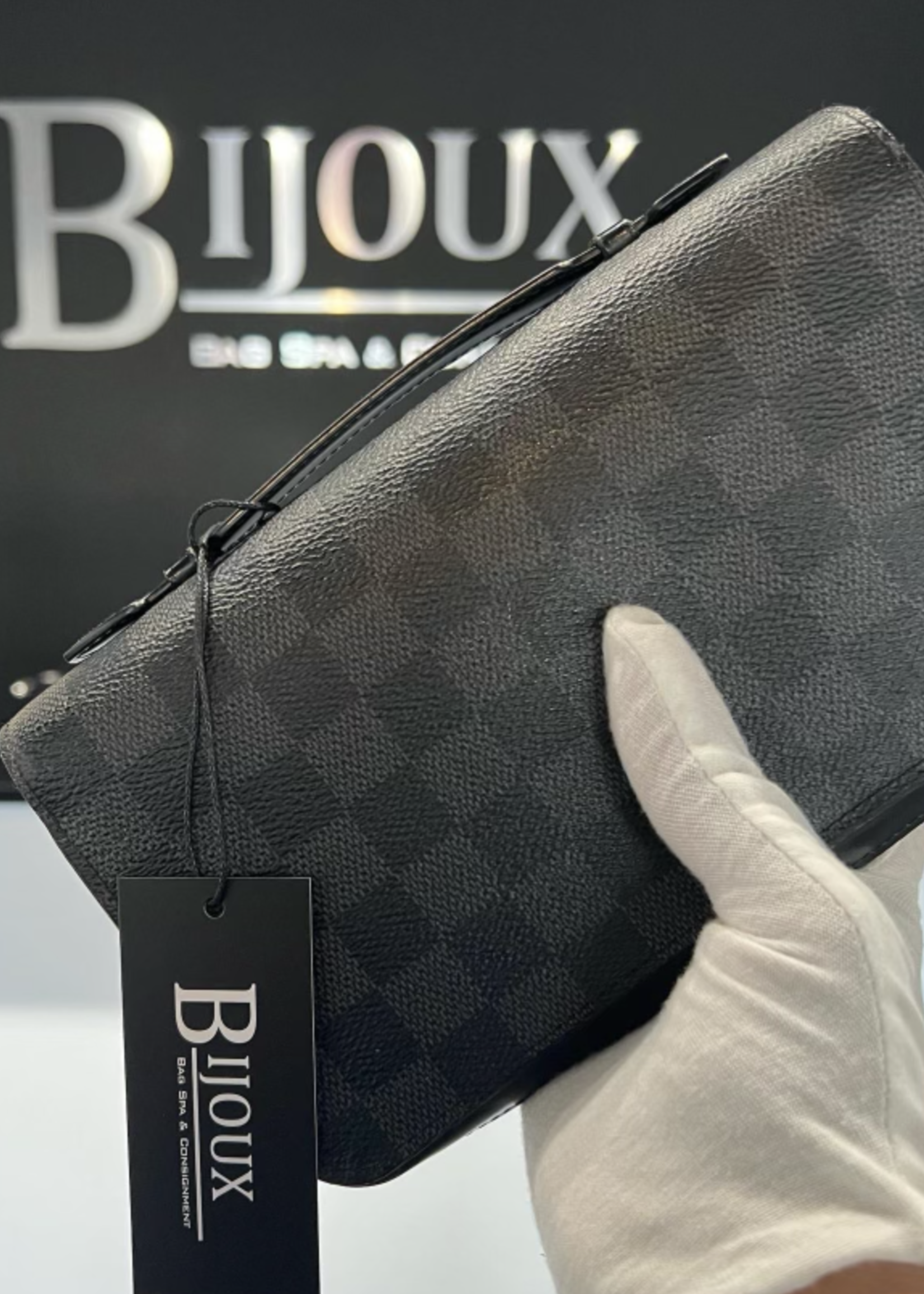 Louis Vuitton SOLD - Louis Vuitton Zippy XL