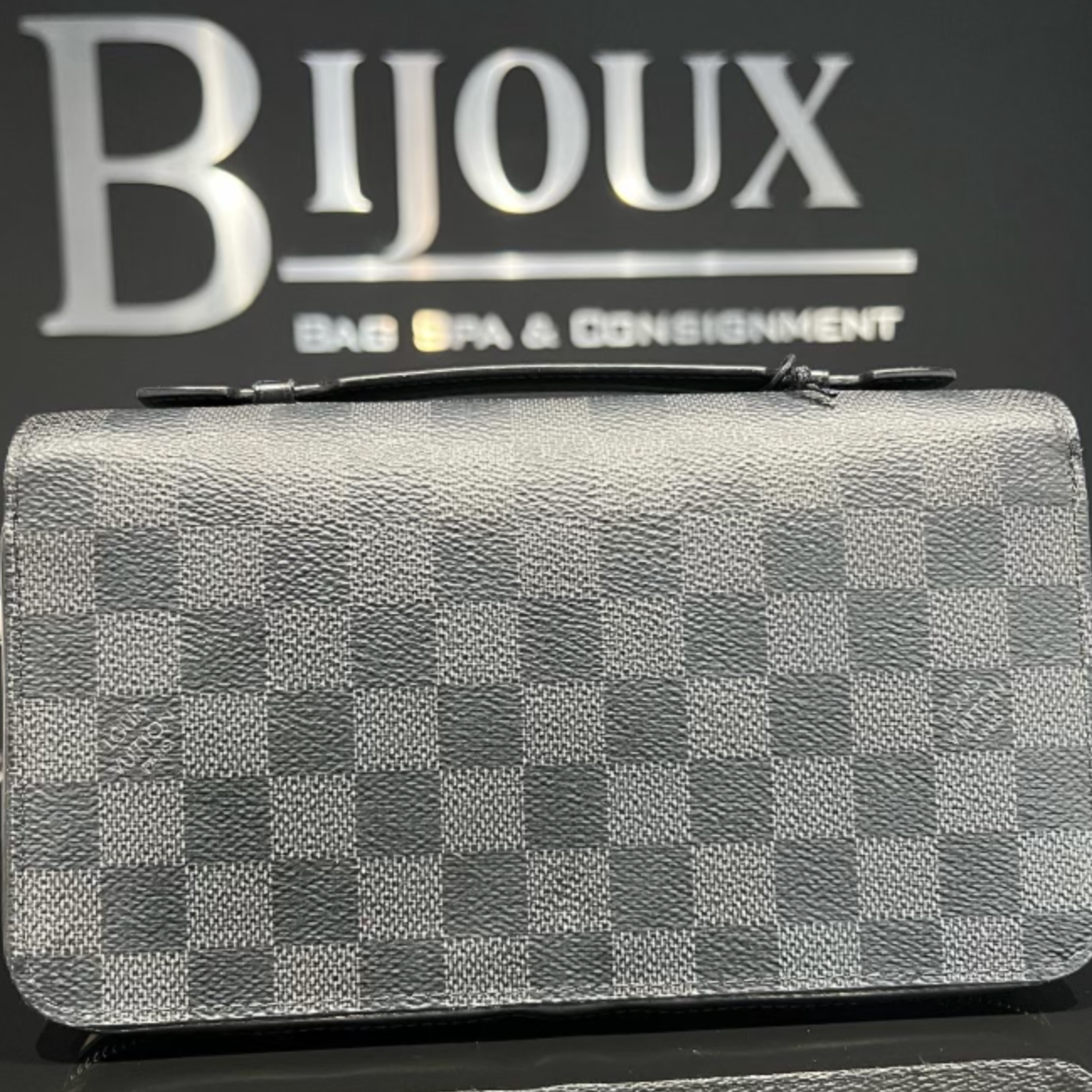 Louis Vuitton SOLD - Louis Vuitton Zippy XL