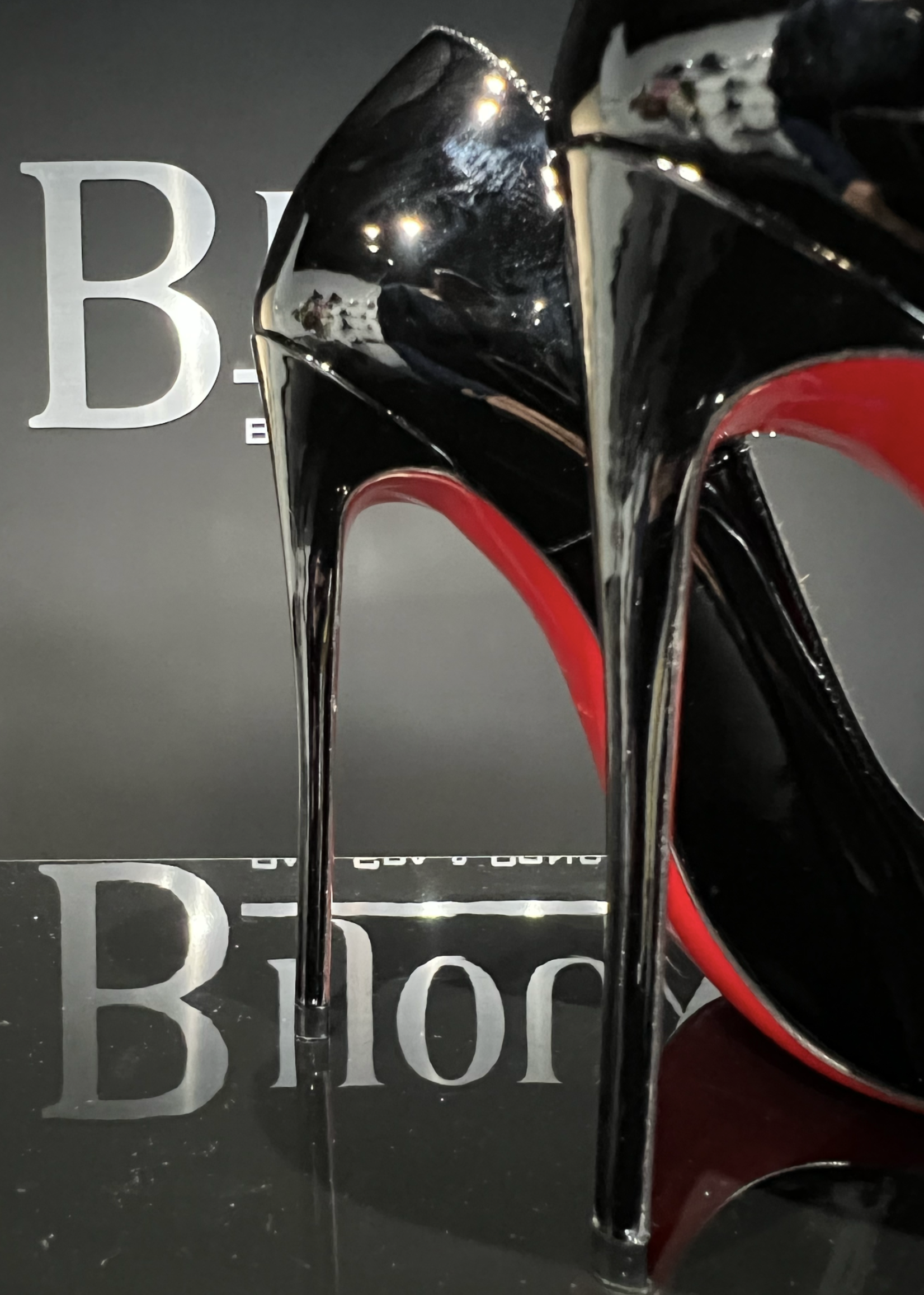 Christian Louboutin SOLD - Christian Louboutin 120 So Kate Patent - Size 38