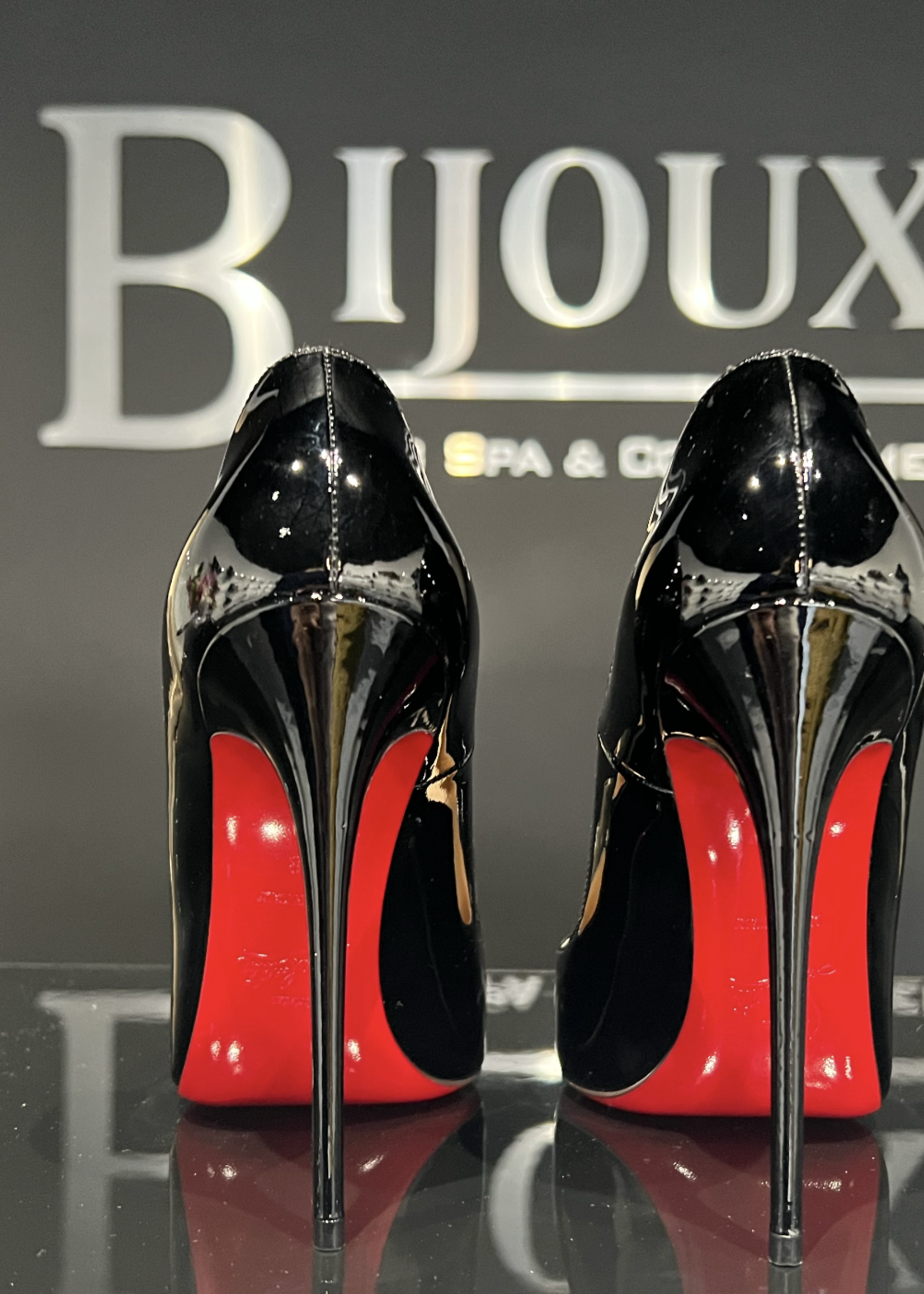 Christian Louboutin SOLD - Christian Louboutin 120 So Kate Patent - Size 38