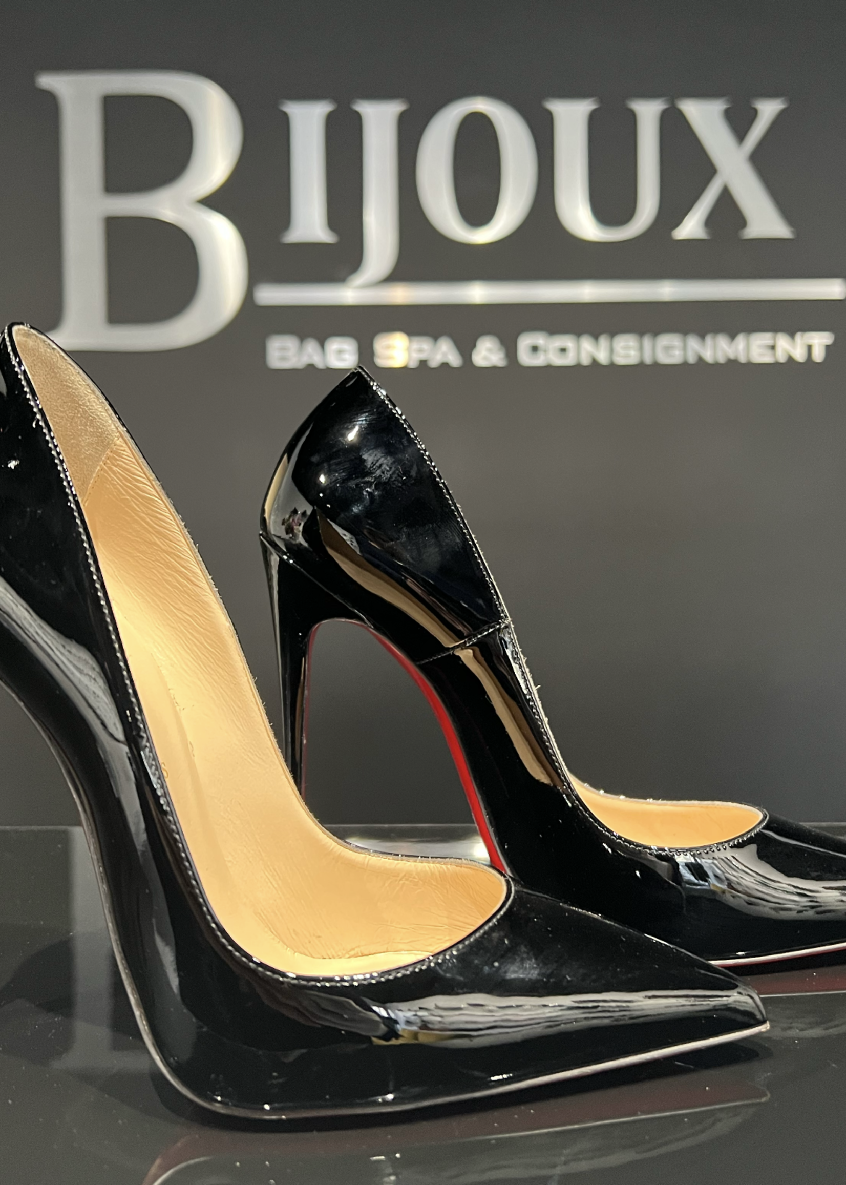 Christian Louboutin SOLD - Christian Louboutin 120 So Kate Patent - Size 38