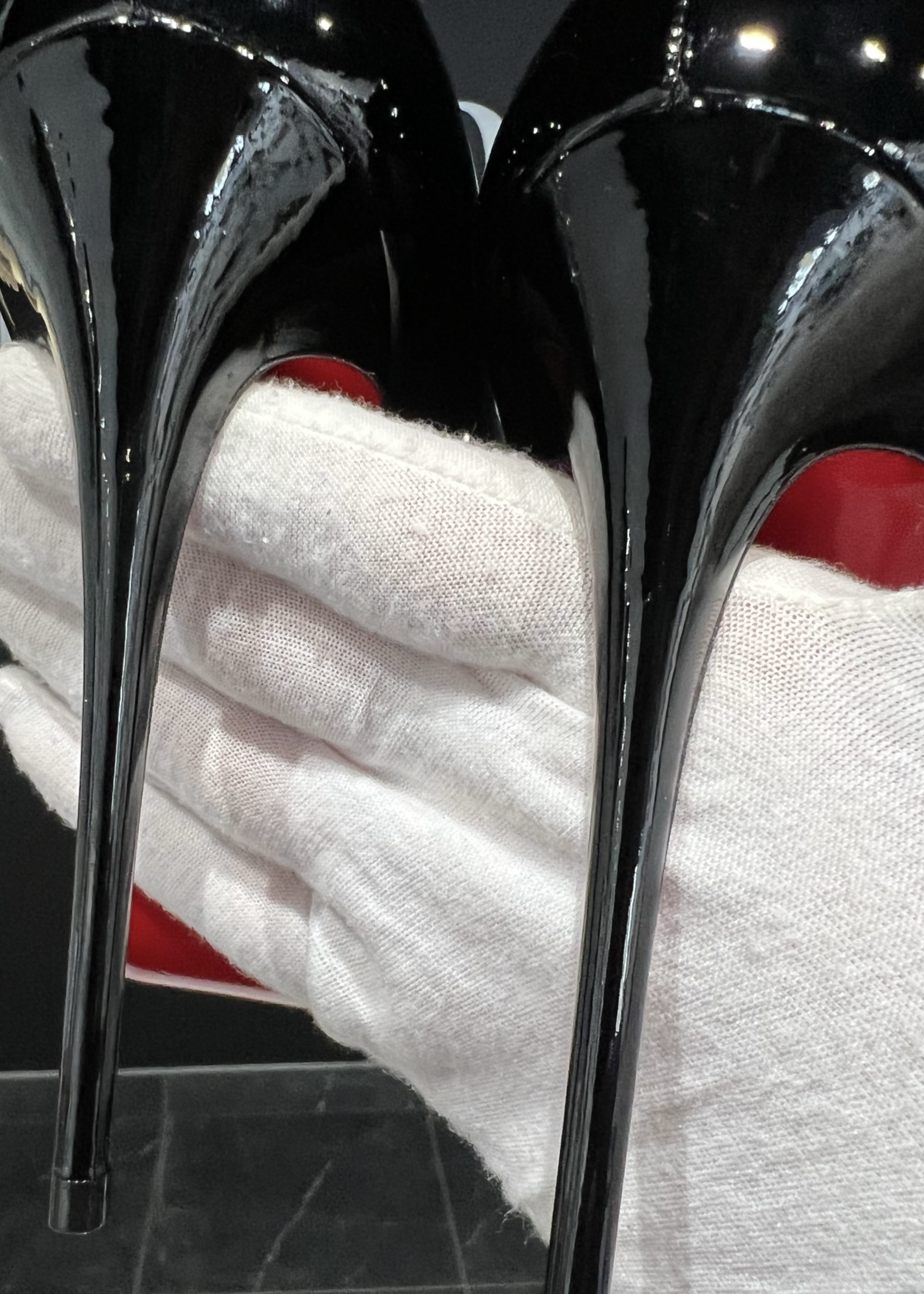 Christian Louboutin SOLD - Christian Louboutin 120 So Kate Patent - Size 38