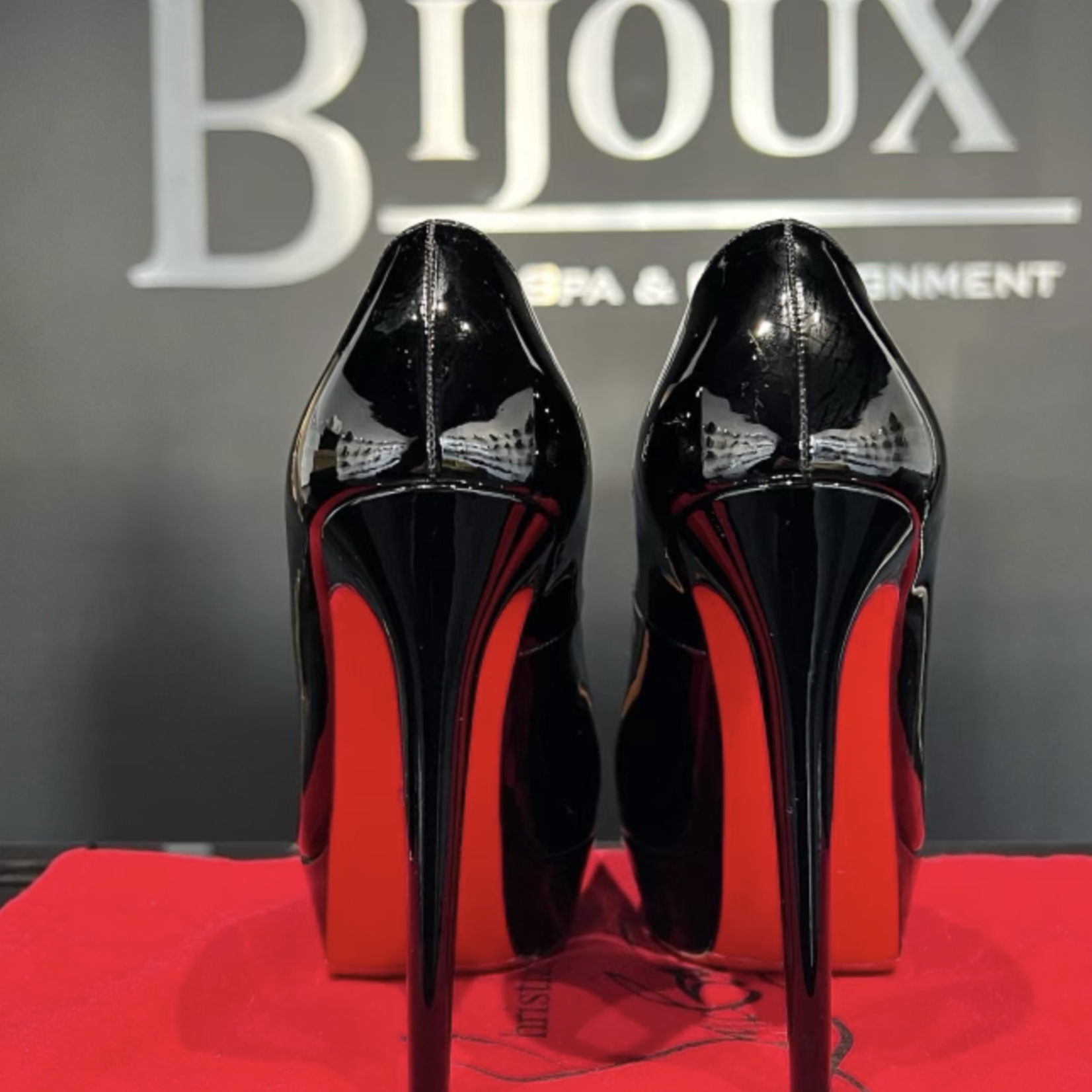 Christian Louboutin SOLD - Christian Louboutin Bianca 120 Patent Pumps - 38.5