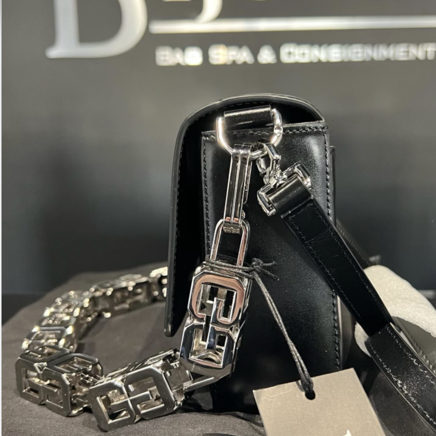 Givenchy SOLD - Givenchy 4G Chain Shoulder Bag