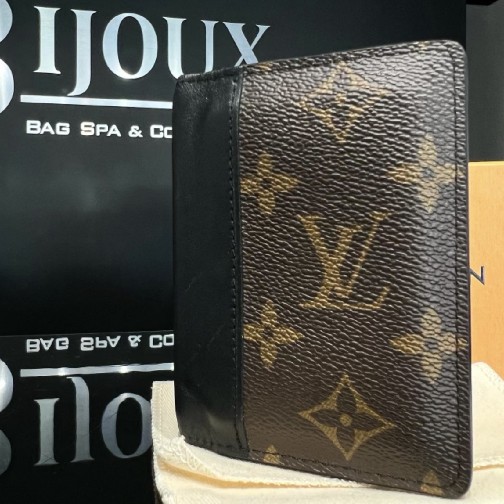 Louis Vuitton SOLD - Louis Vuitton Monogram Pocket Organizer
