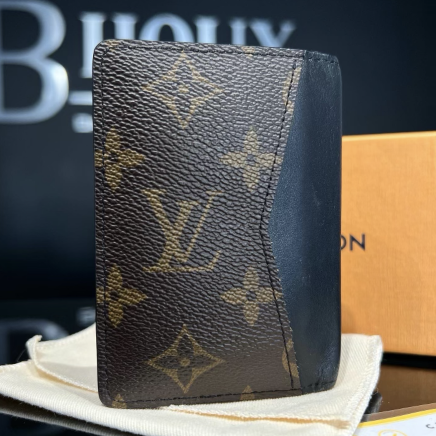 Louis Vuitton SOLD - Louis Vuitton Monogram Pocket Organizer