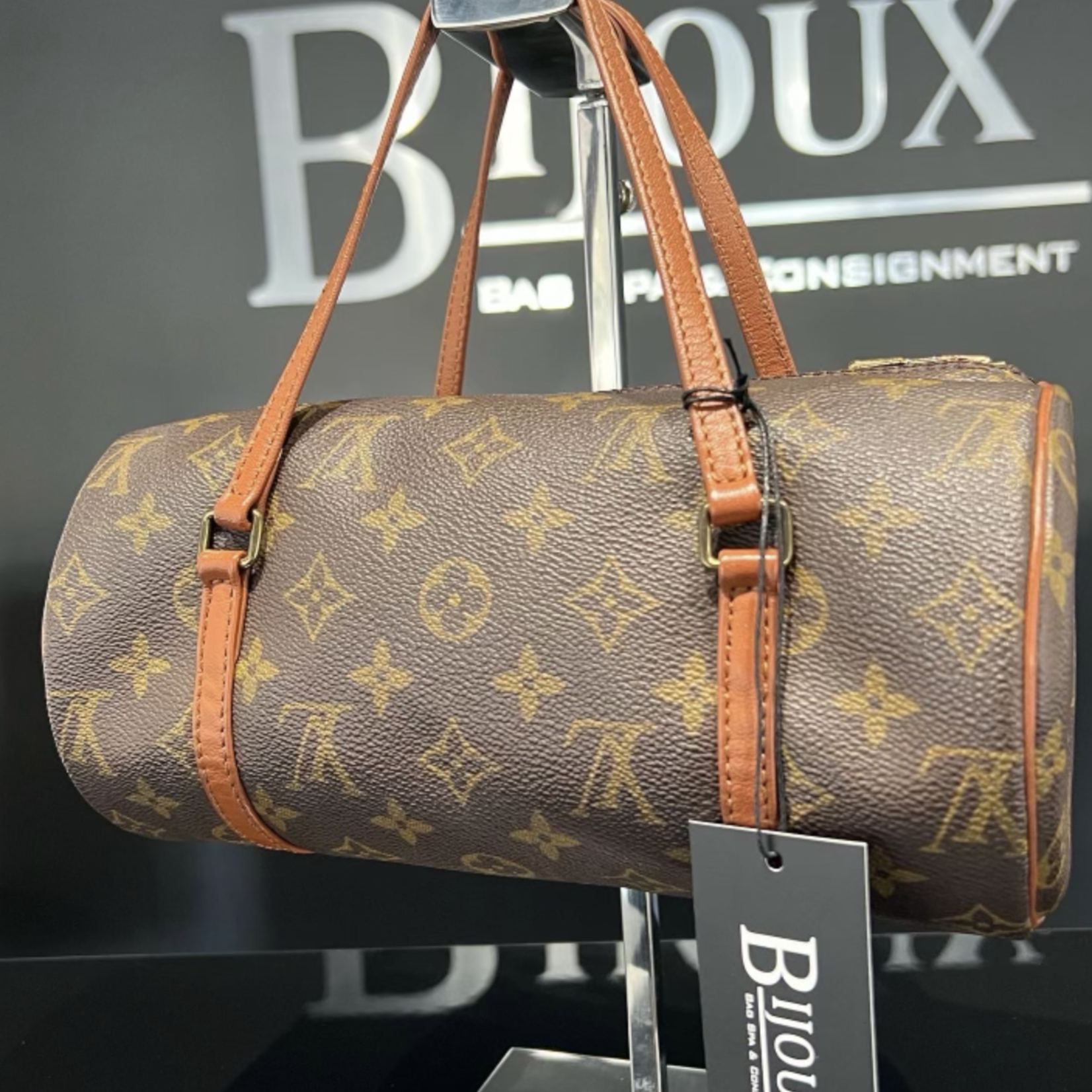 Louis Vuitton Papillon Monogram - Bijoux Bag Spa & Consignment