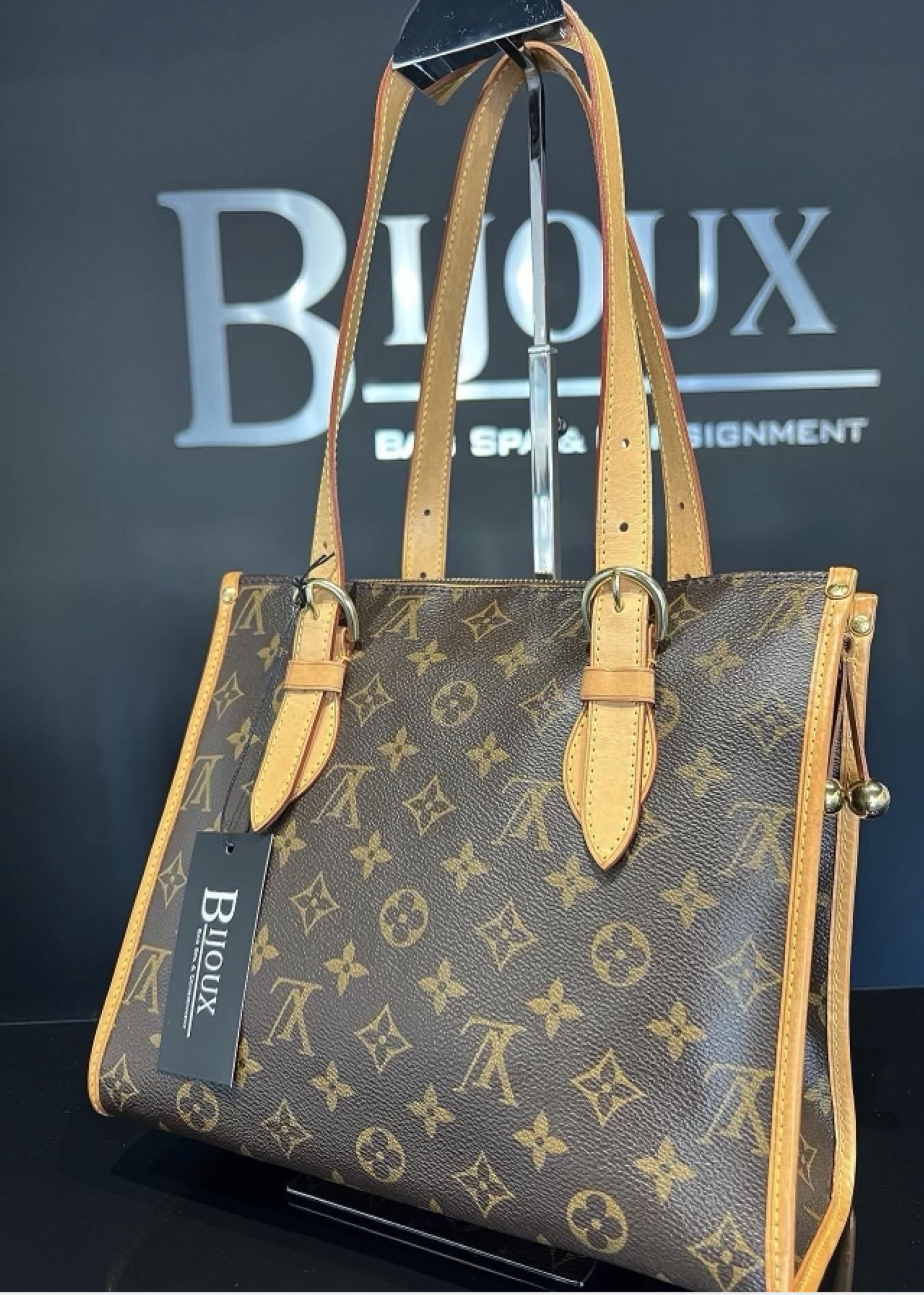 Louis Vuitton Popincourt Haut - Bijoux Bag Spa & Consignment