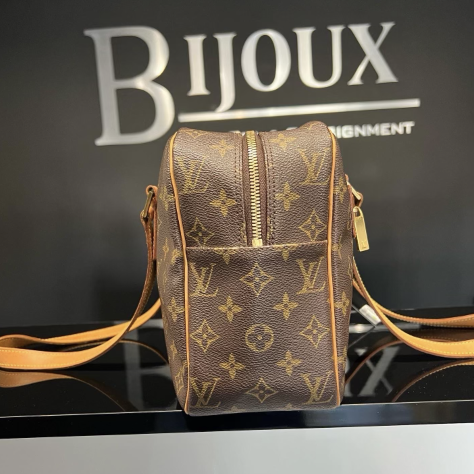 Louis Vuitton SOLD - Louis Vuitton Cite GM