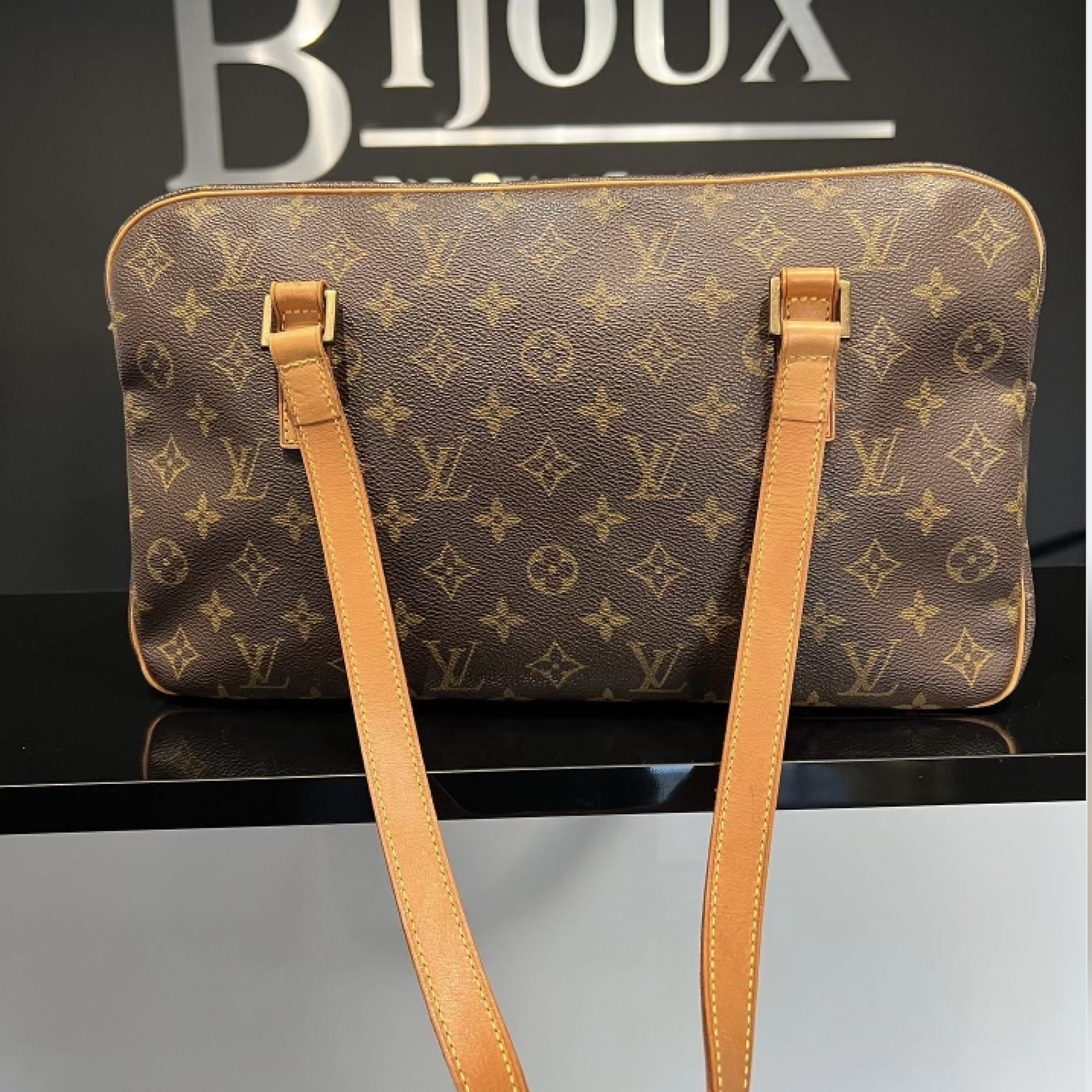 Louis Vuitton SOLD - Louis Vuitton Cite GM