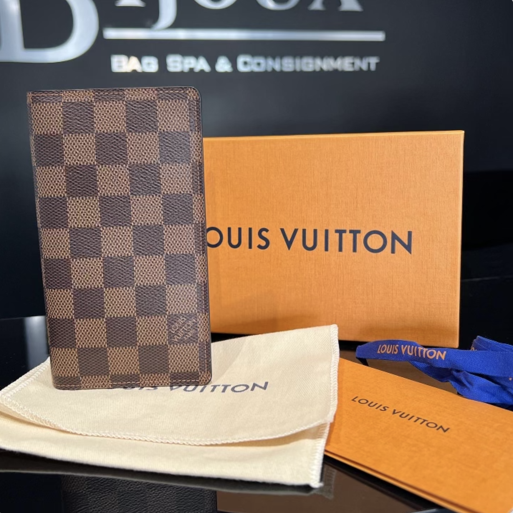 Louis Vuitton SOLD - Louis Vuitton Damier Ebene Agenda Cover