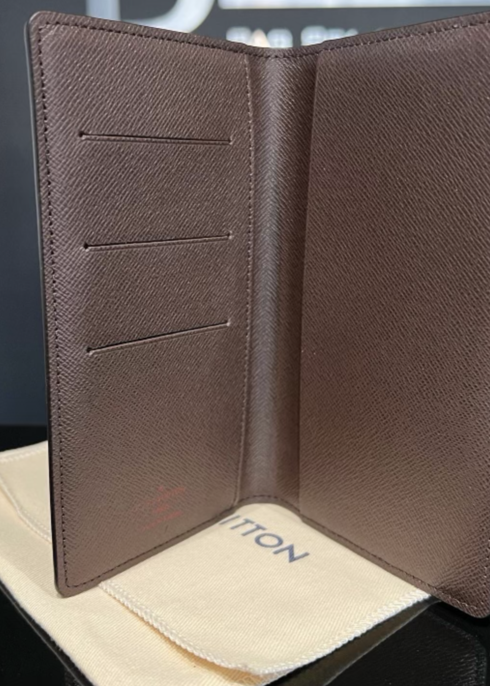 Louis Vuitton SOLD - Louis Vuitton Damier Ebene Agenda Cover