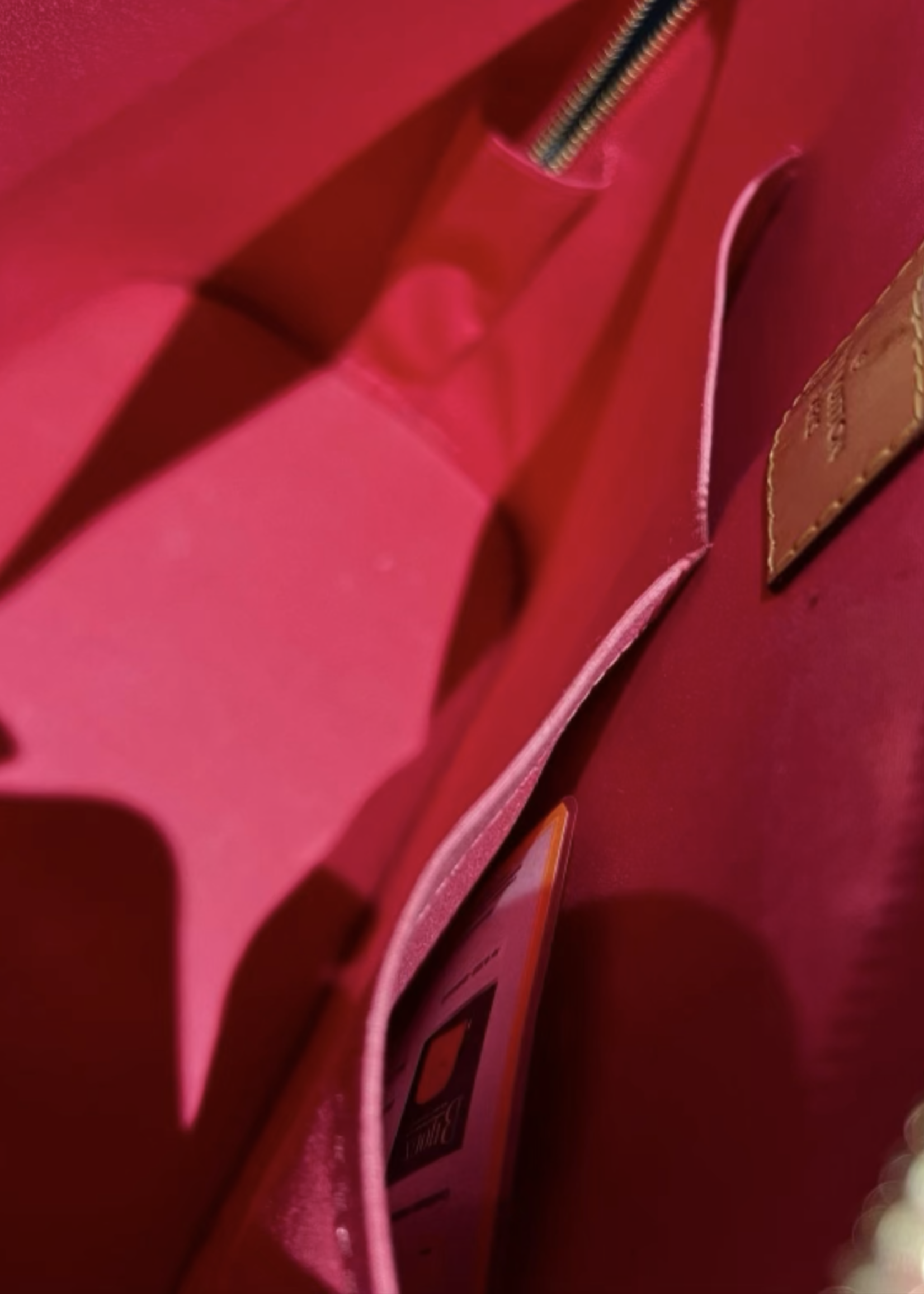 SOLD - Louis Vuitton Alma Vernis PM- Rose