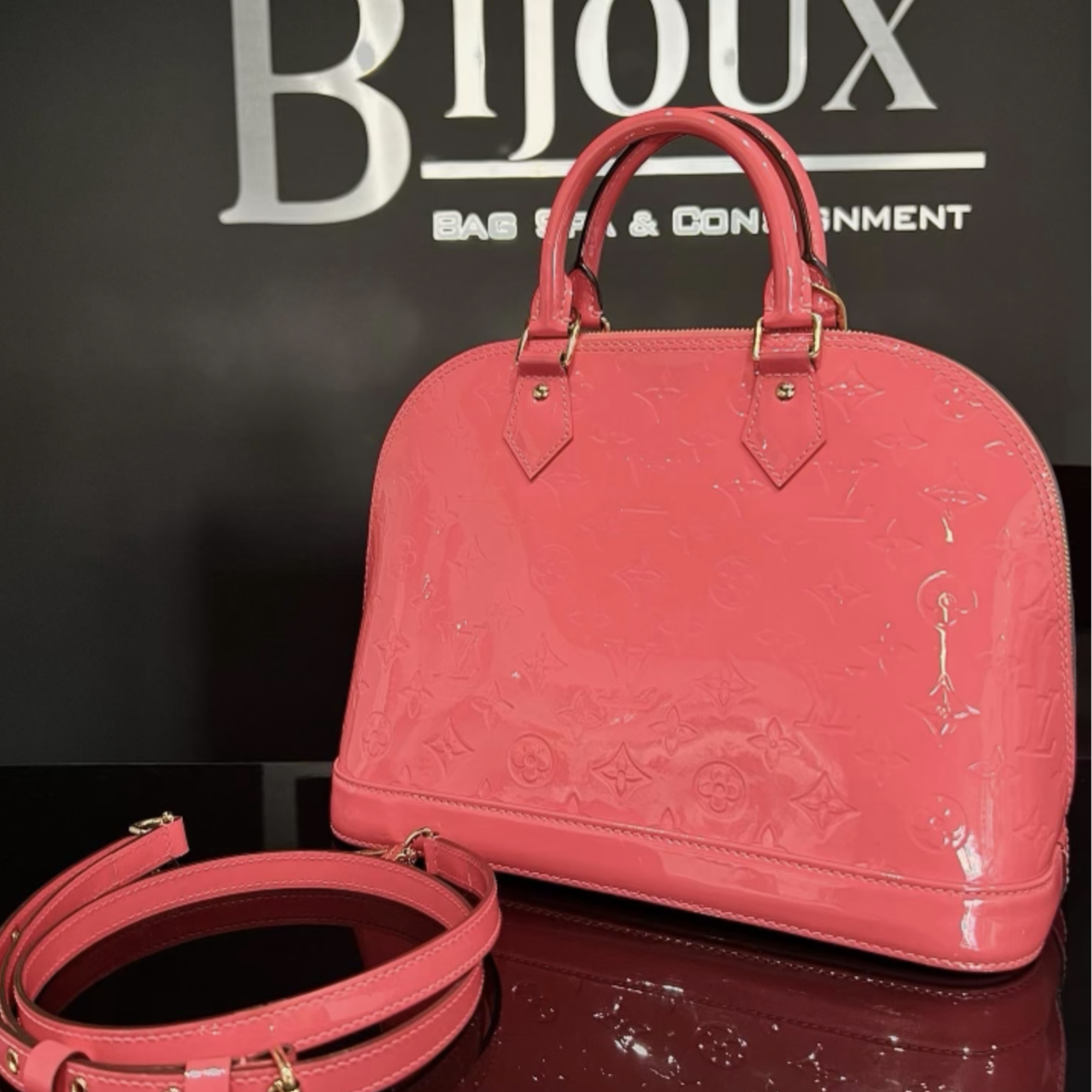 Louis Vuitton Alma Vernis PM- Rose - Bijoux Bag Spa & Consignment