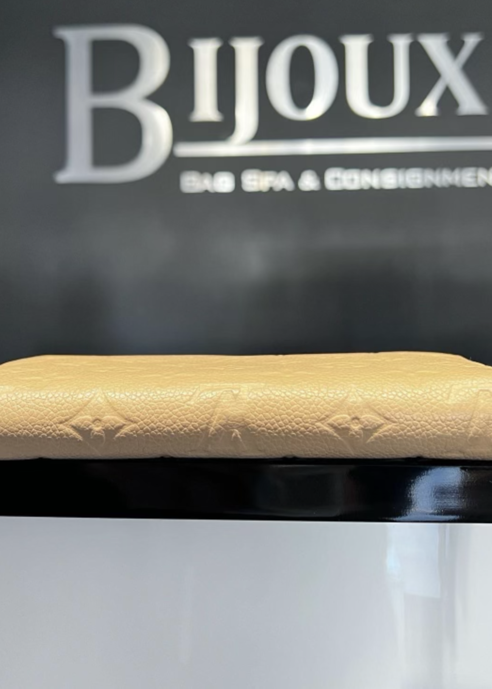 Louis Vuitton SOLD - Louis Vuitton Zippy Wallet  (Dune)