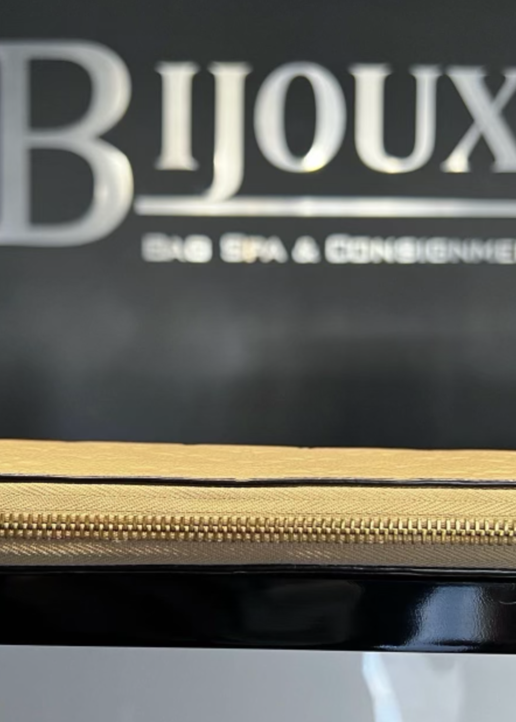 Louis Vuitton SOLD - Louis Vuitton Zippy Wallet  (Dune)