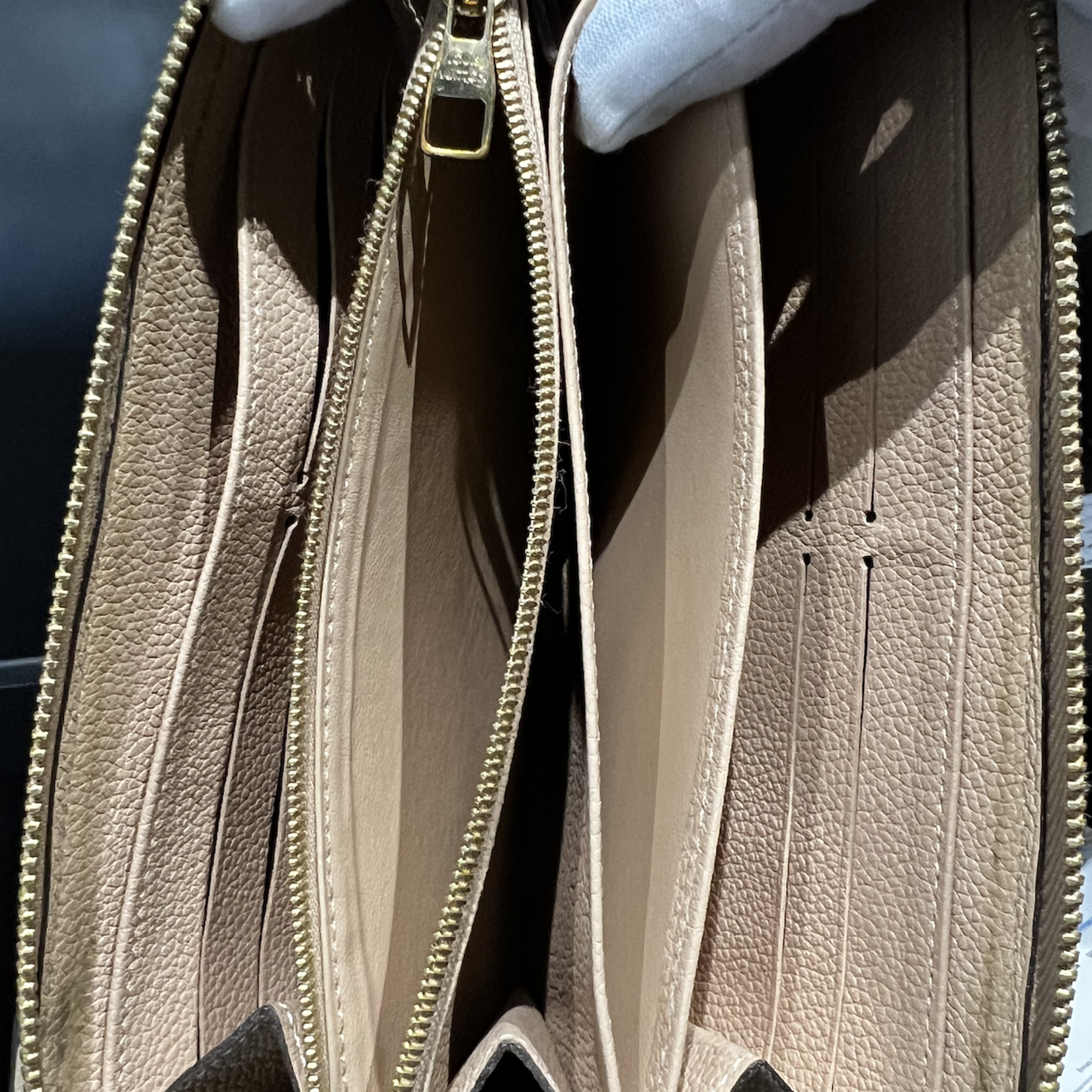 Louis Vuitton SOLD - Louis Vuitton Zippy Wallet  (Dune)