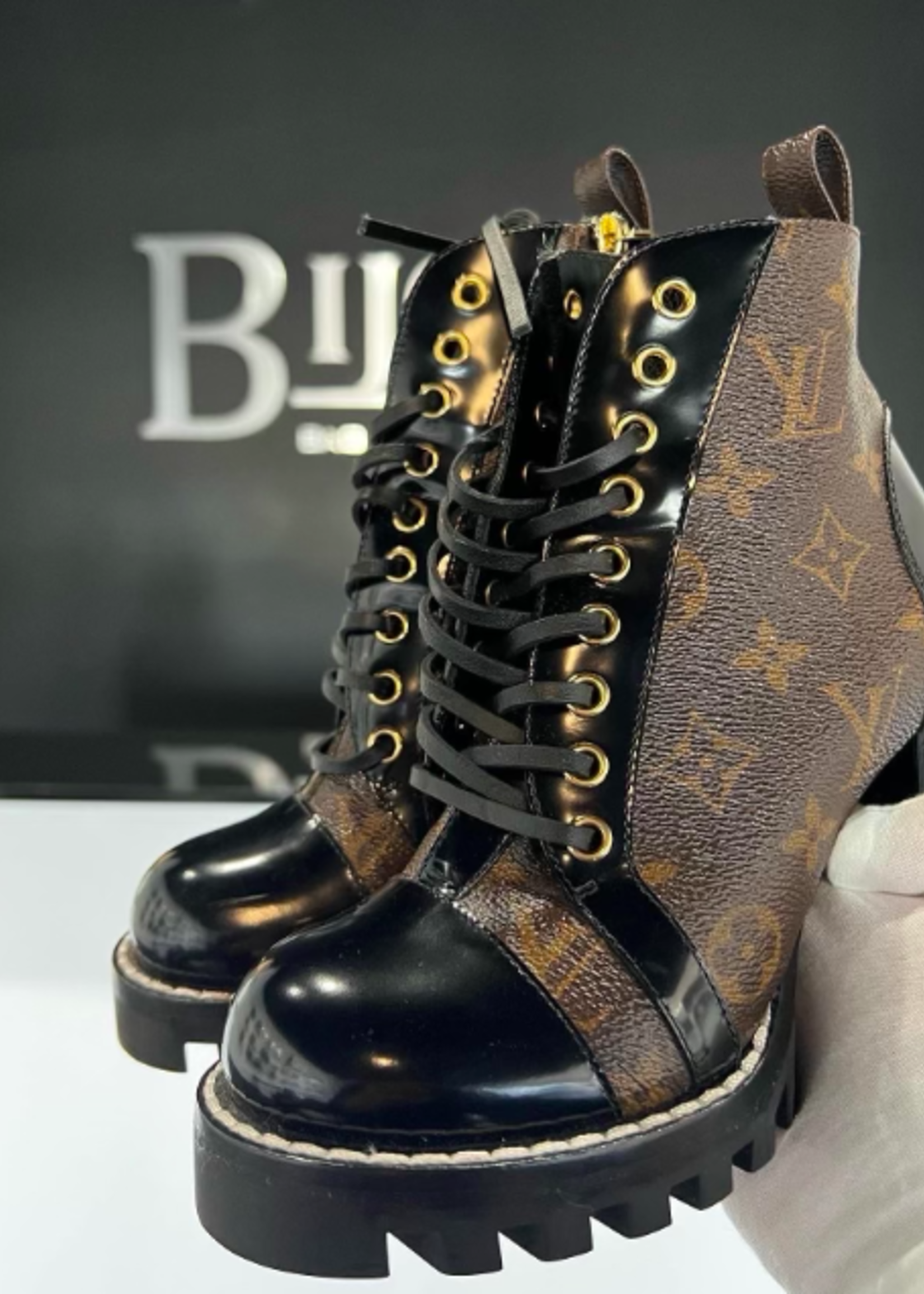 Louis Vuitton SOLD - Louis Vuitton Star Trail Ankle Boots - 35