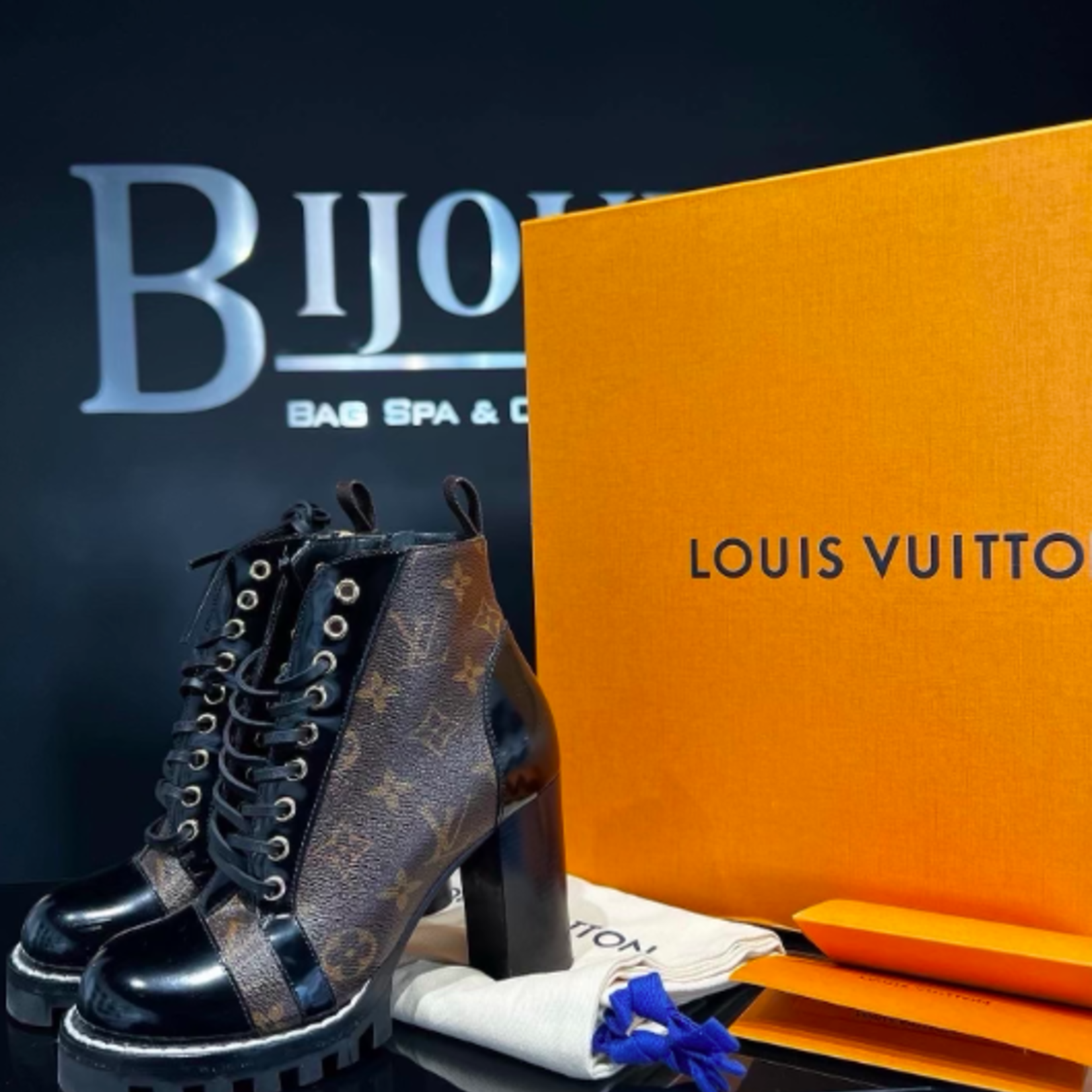 Louis Vuitton SOLD - Louis Vuitton Star Trail Ankle Boots - 35