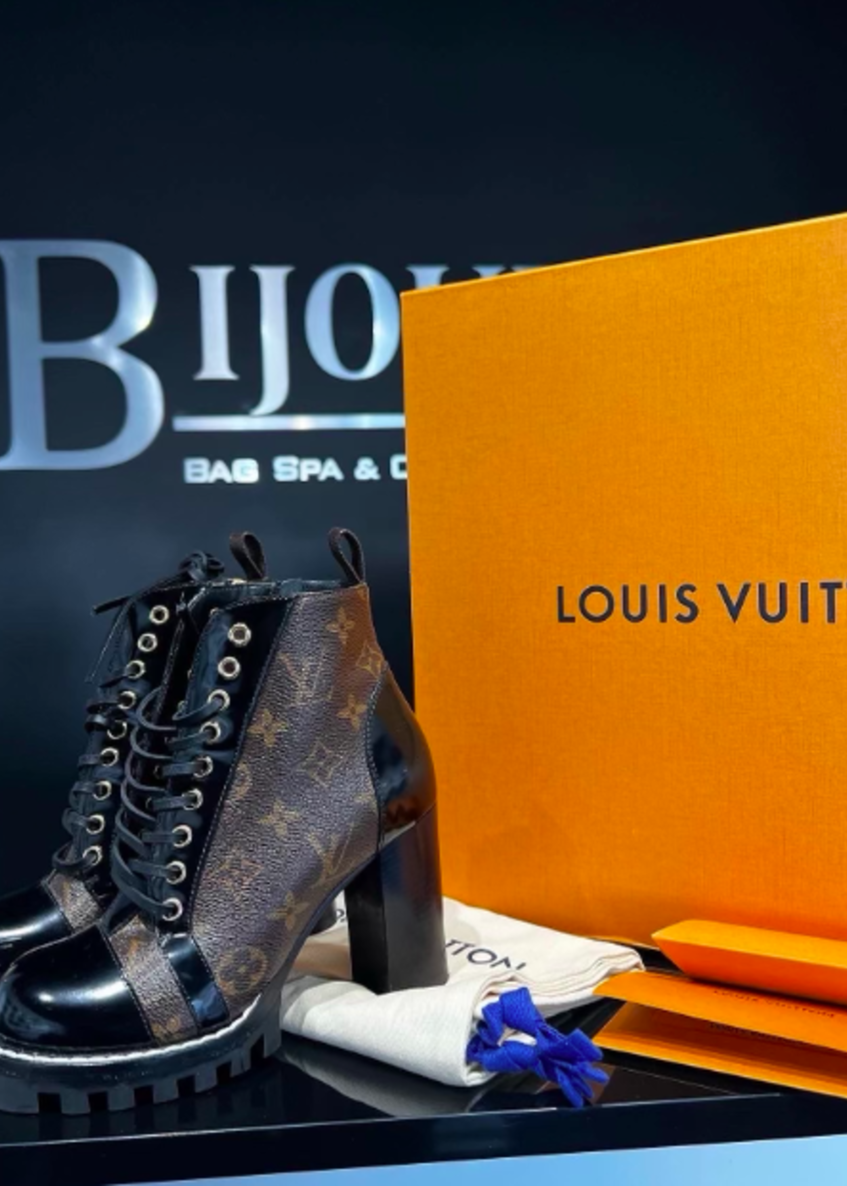 Louis Vuitton SOLD - Louis Vuitton Star Trail Ankle Boots - 35