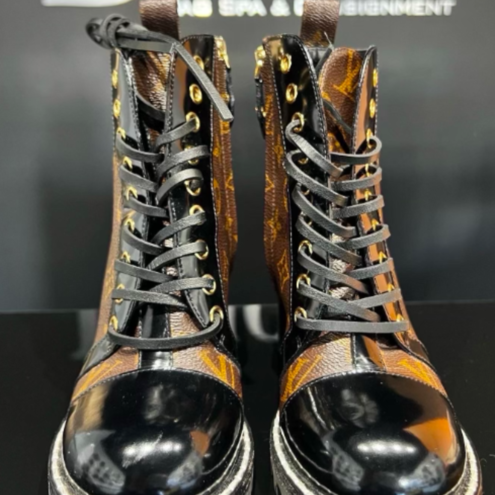 Louis Vuitton SOLD - Louis Vuitton Star Trail Ankle Boots - 35