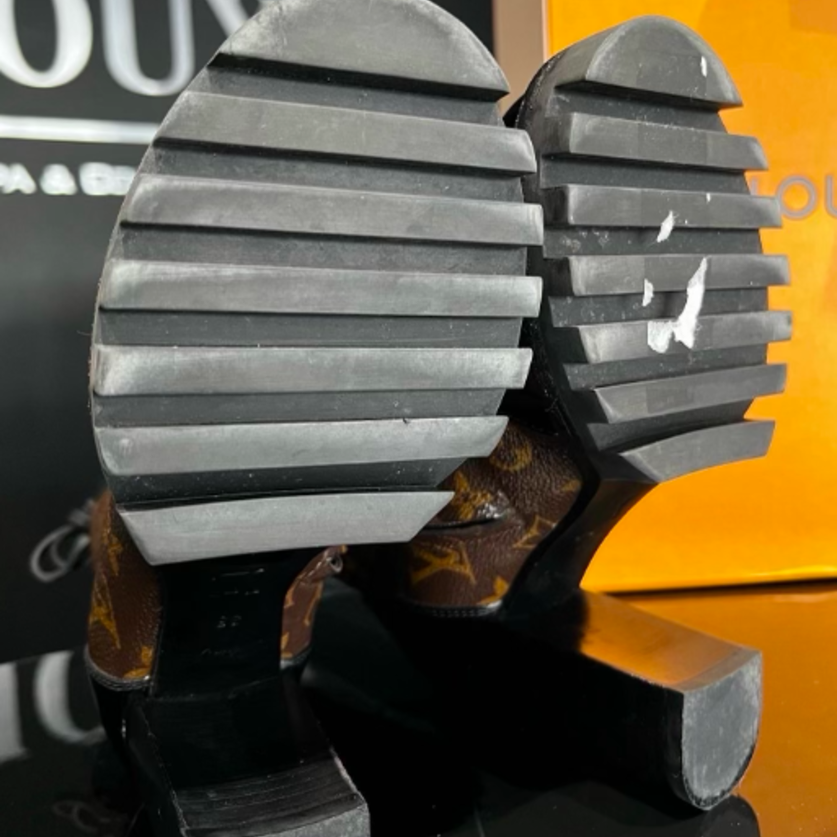 Louis Vuitton SOLD - Louis Vuitton Star Trail Ankle Boots - 35