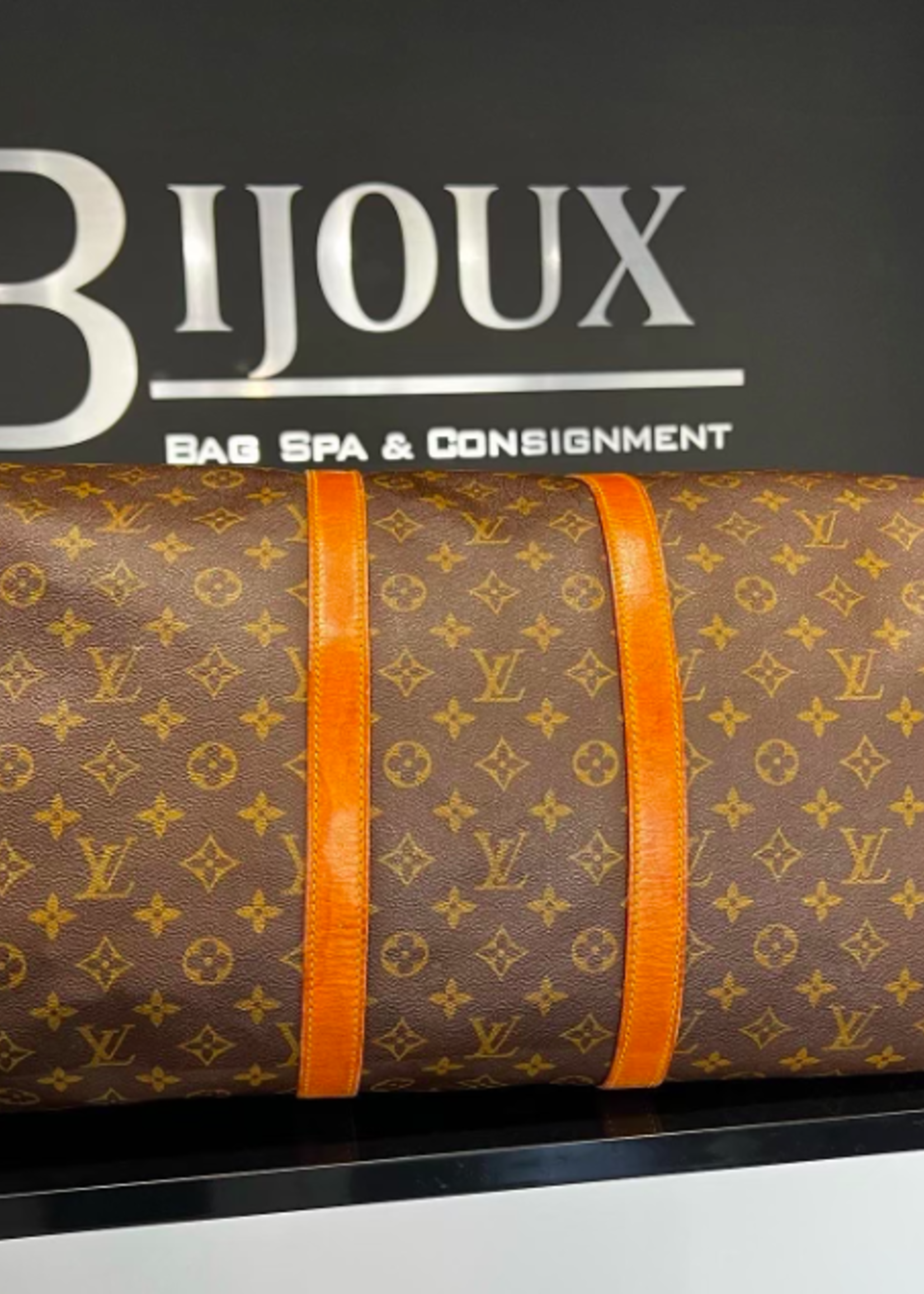 Louis Vuitton Keepall 55 Bandouliere - Bijoux Bag Spa & Consignment