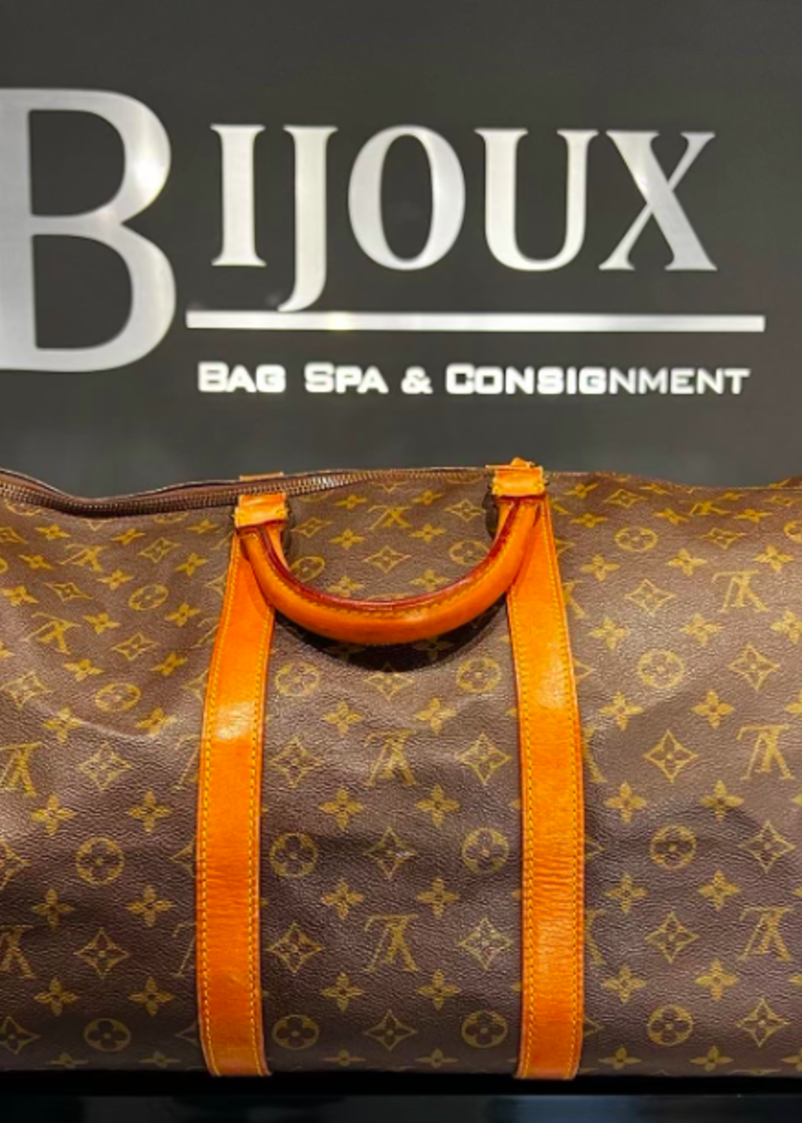 Louis Vuitton Vintage Keepall 55 - Bijoux Bag Spa & Consignment