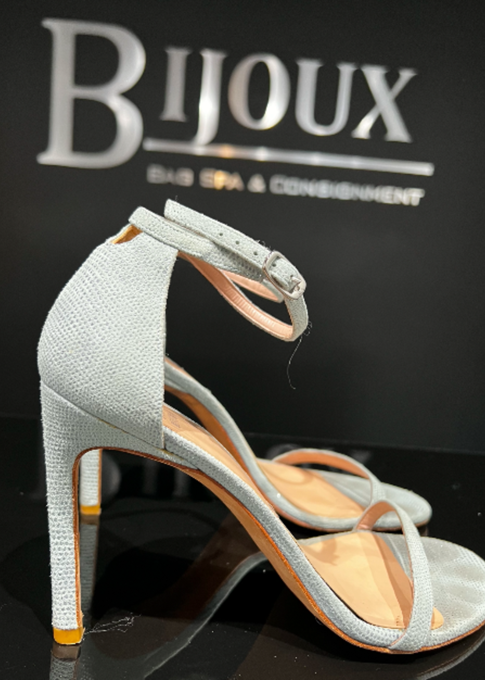 Stuart Weitzman Stuart Weitzman Heels- 38