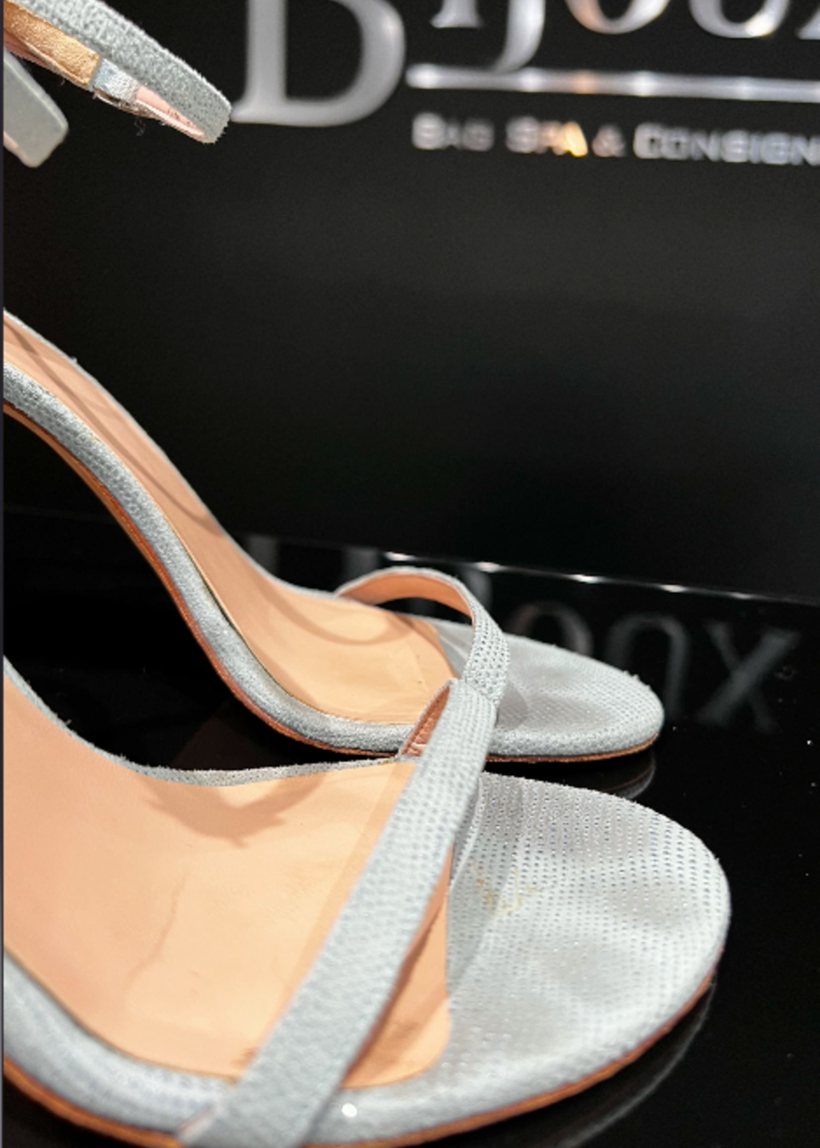 Stuart Weitzman Stuart Weitzman Heels- 38