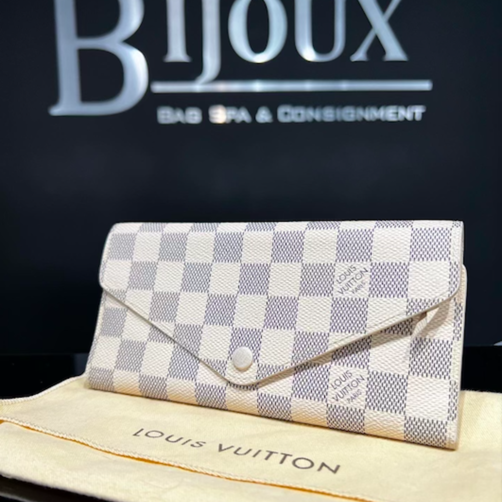 Louis Vuitton Louis Vuitton Josephine Wallet Damier Azur