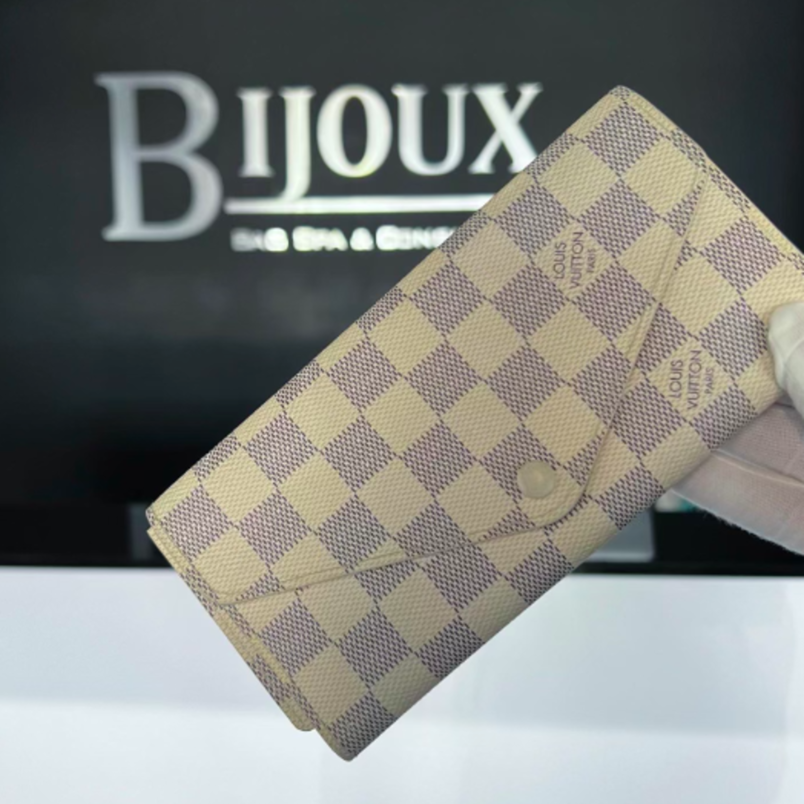 Louis Vuitton Louis Vuitton Josephine Wallet Damier Azur