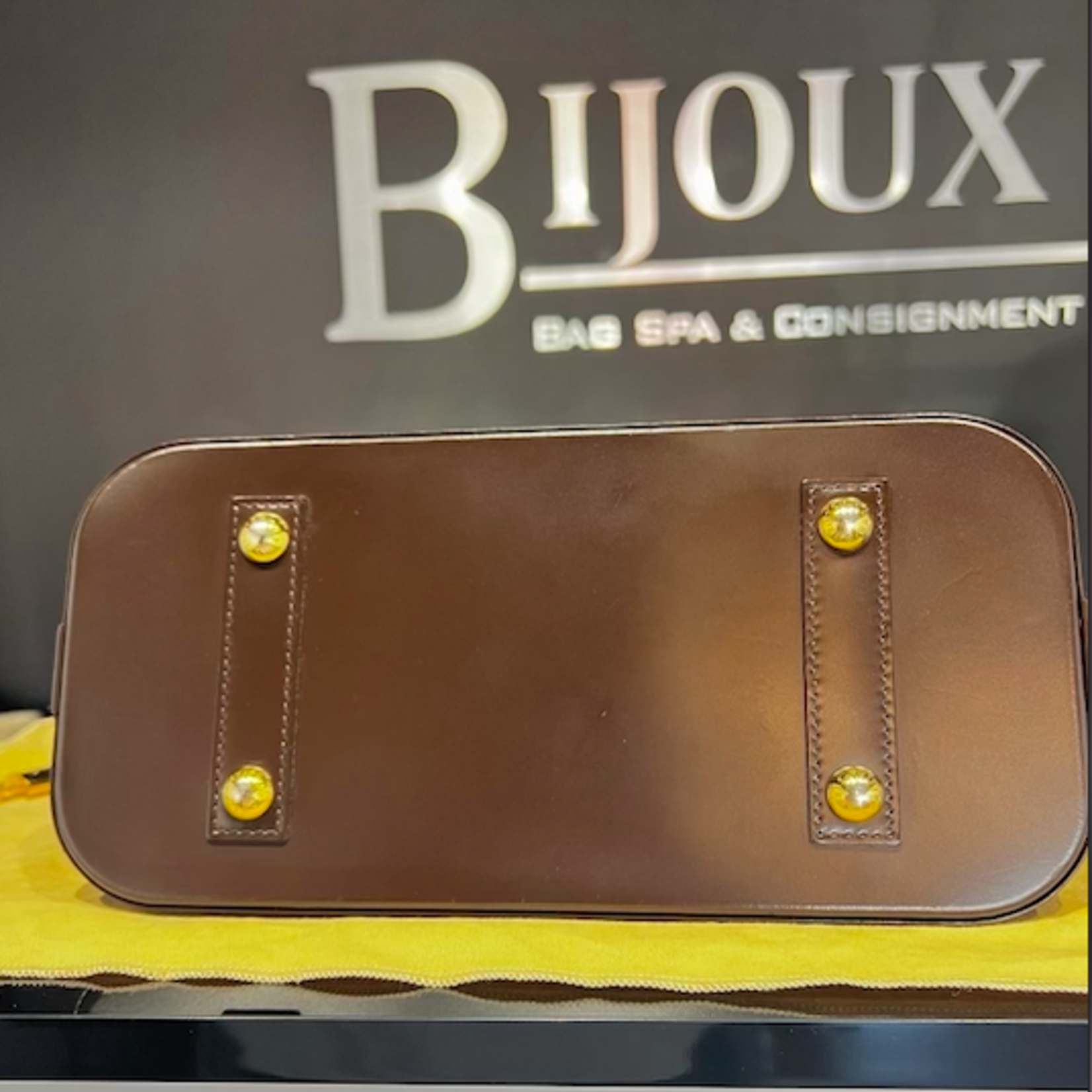 Louis Vuitton SOLD - Louis Vuitton Alma PM Damier Ebene