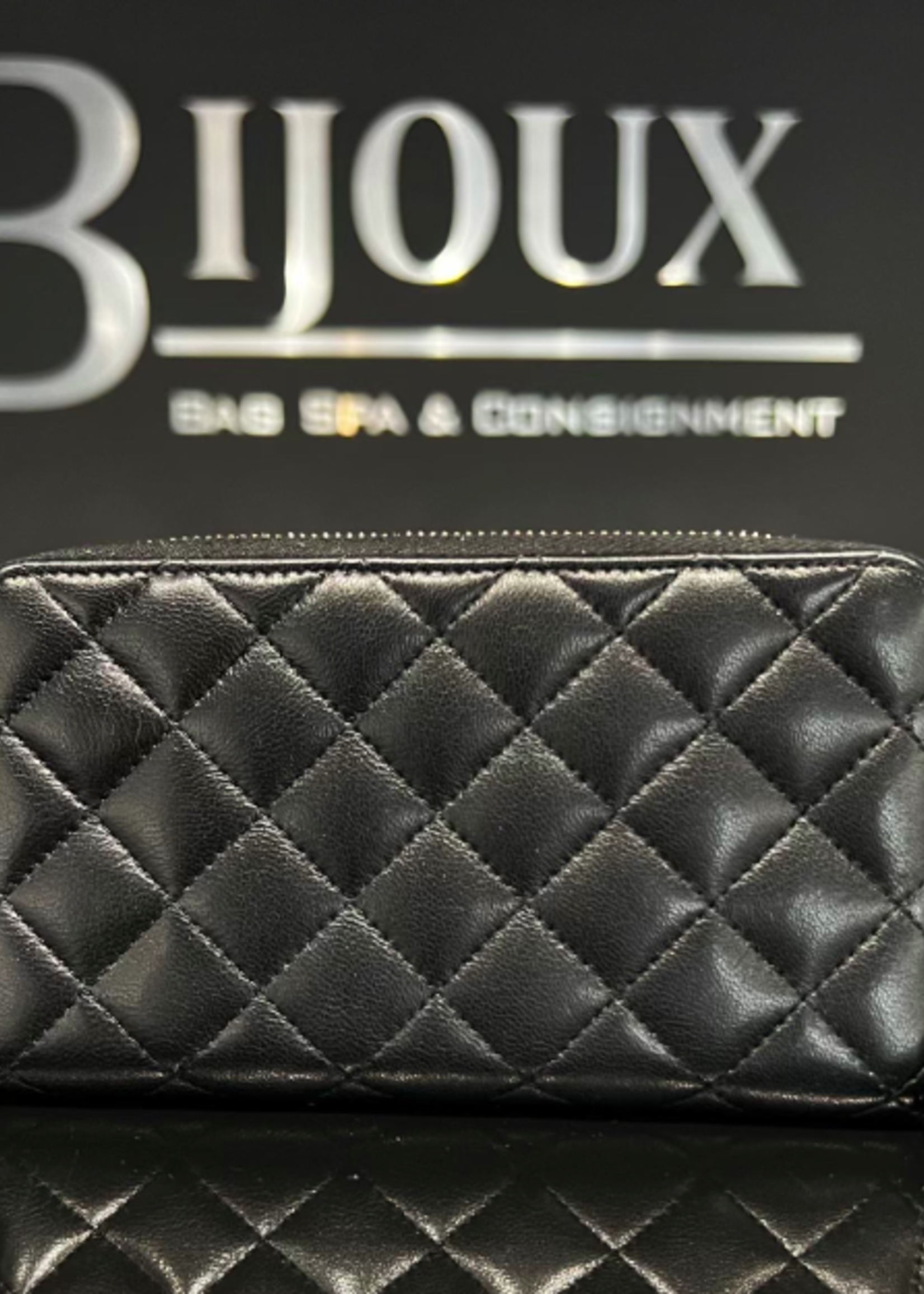 Chanel SOLD - Chanel Diamond Quilted Mini Wallet