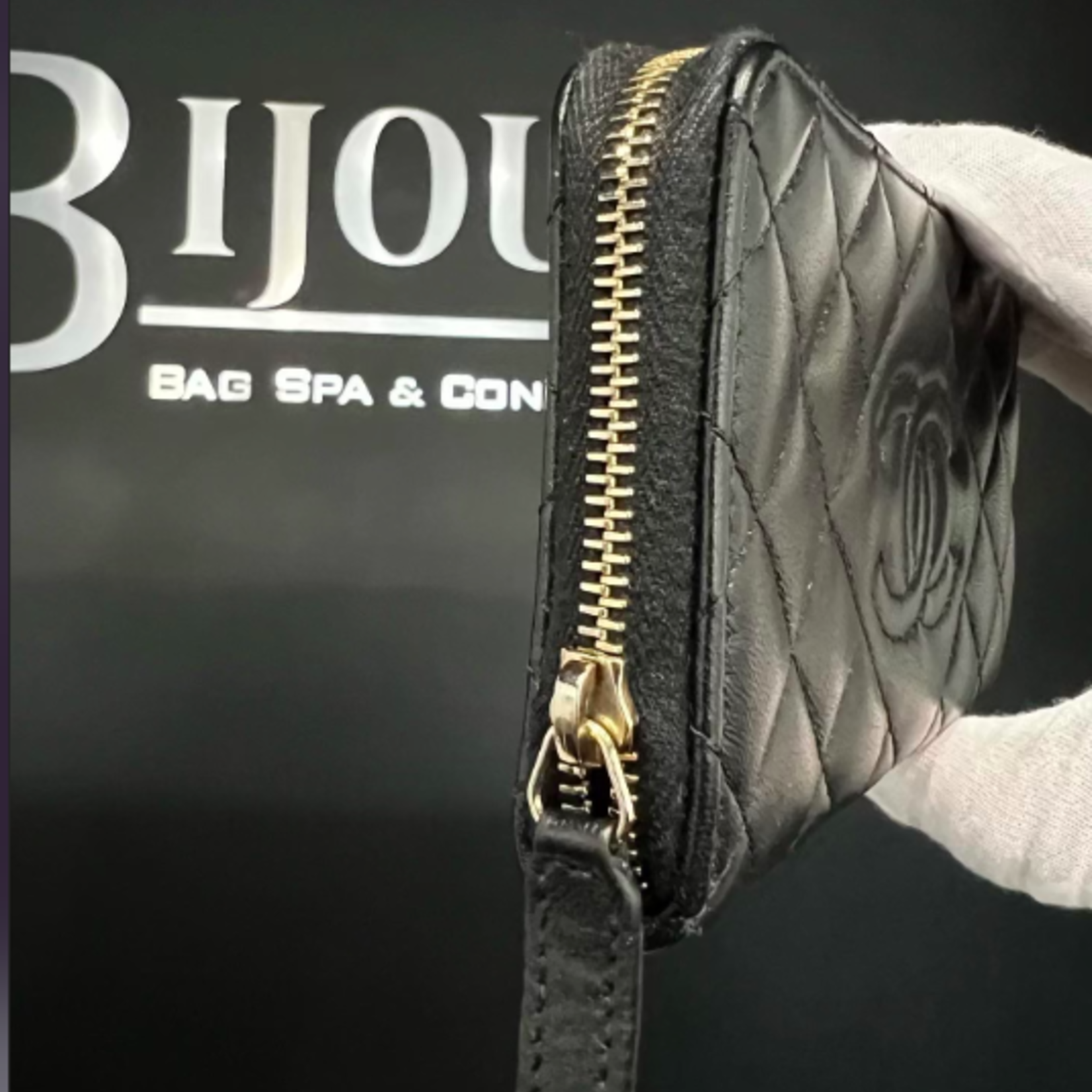 Chanel SOLD - Chanel Diamond Quilted Mini Wallet
