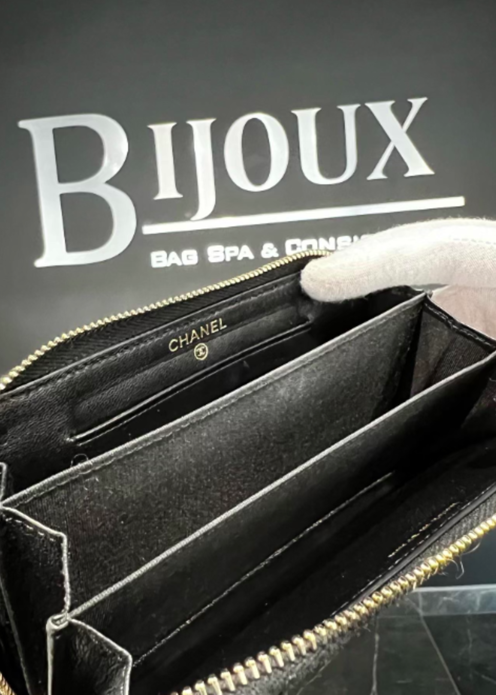 Chanel SOLD - Chanel Diamond Quilted Mini Wallet