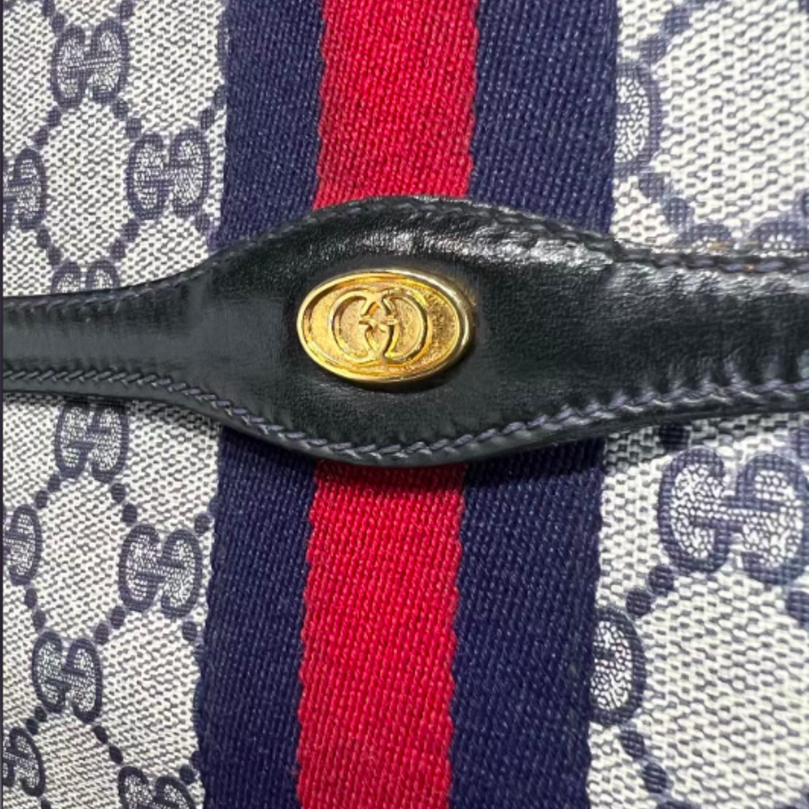 Gucci Gucci Vintage Ophidia Clutch