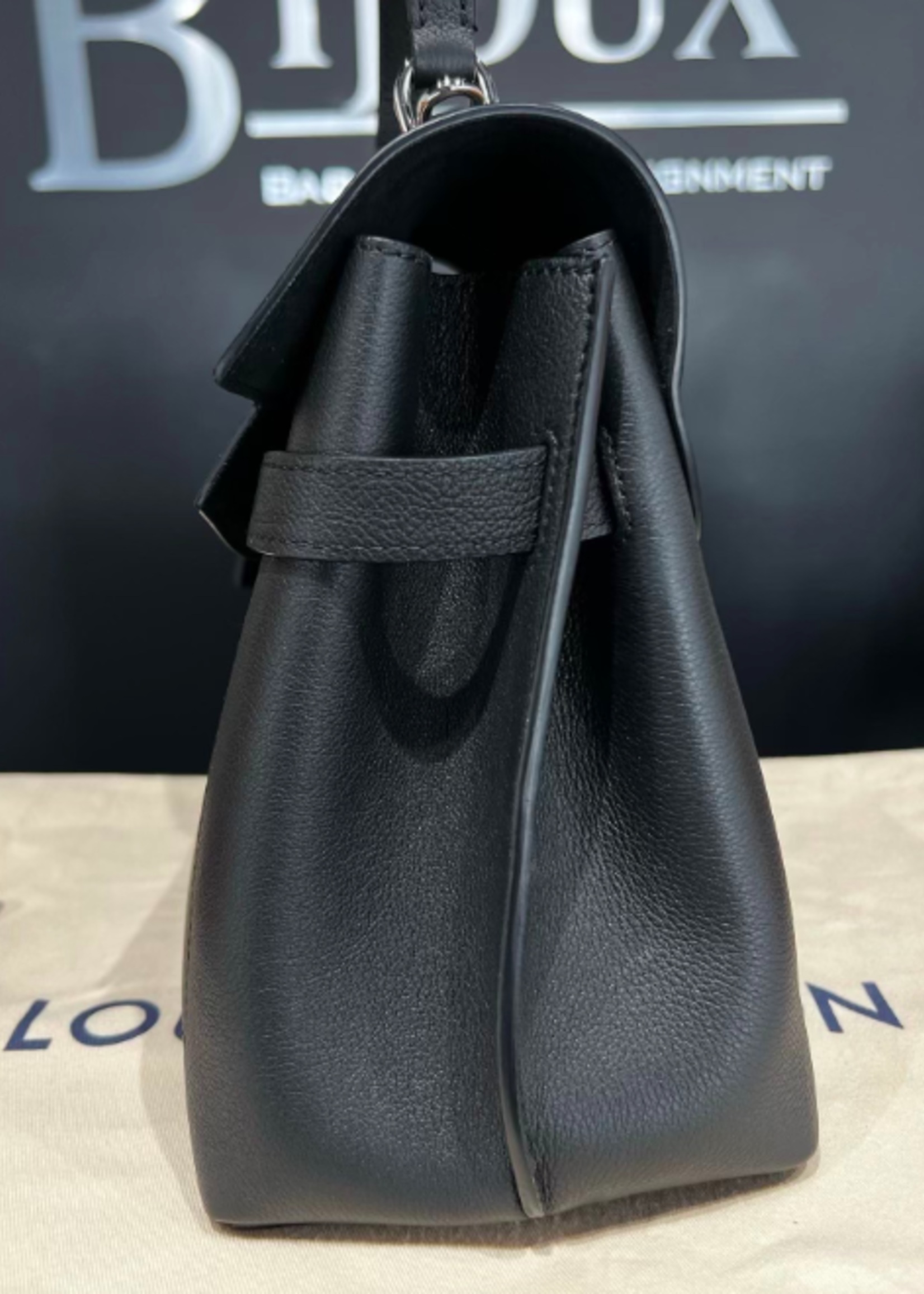 Louis Vuitton SOLD - Louis Vuitton Lock Me Ever MM