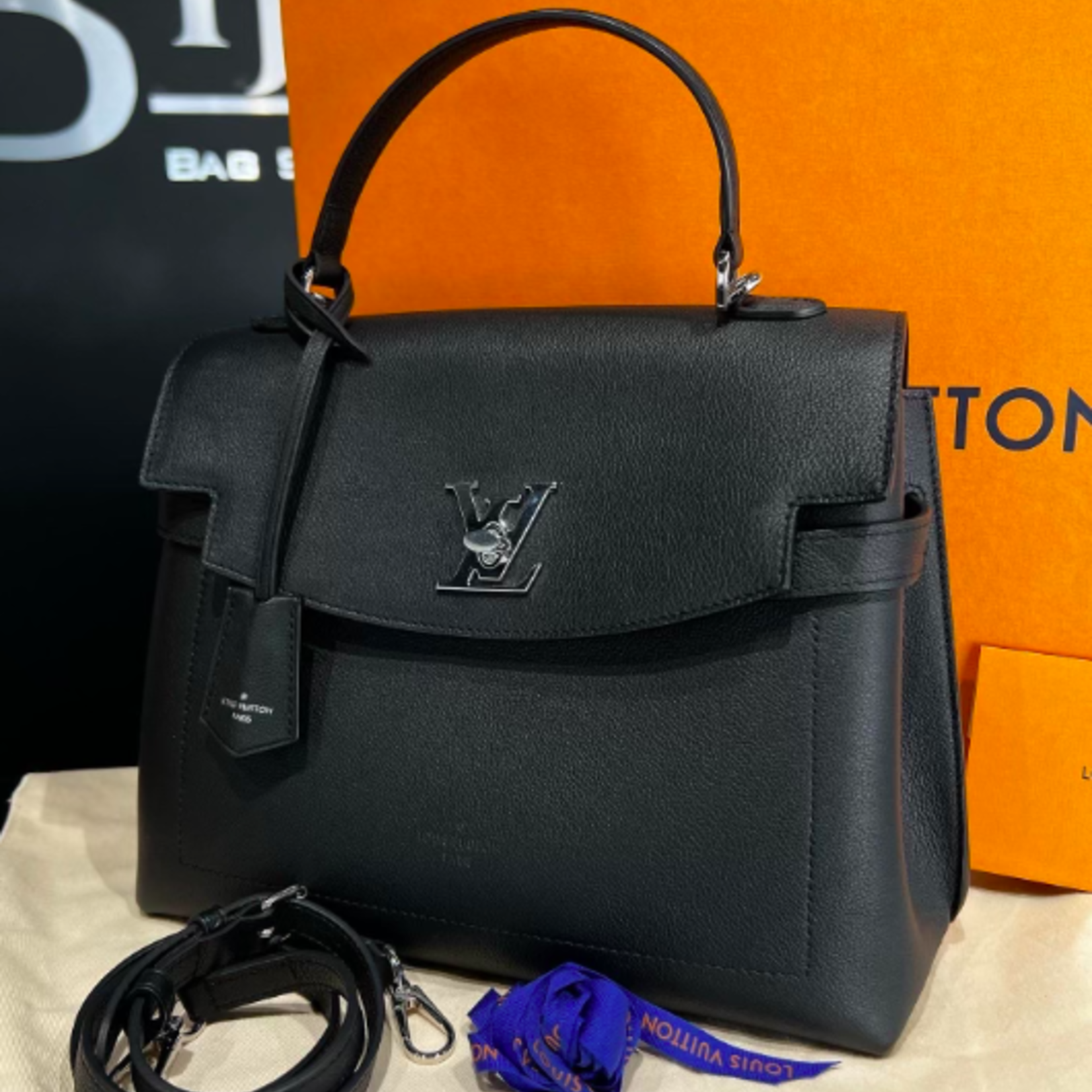 Louis Vuitton SOLD - Louis Vuitton Lock Me Ever MM