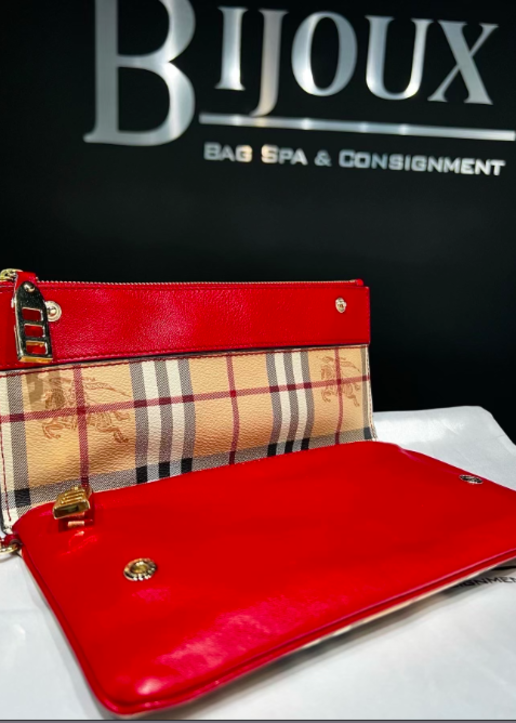 Burberry SOLD - Burberry Adeline Foldover Wristlet