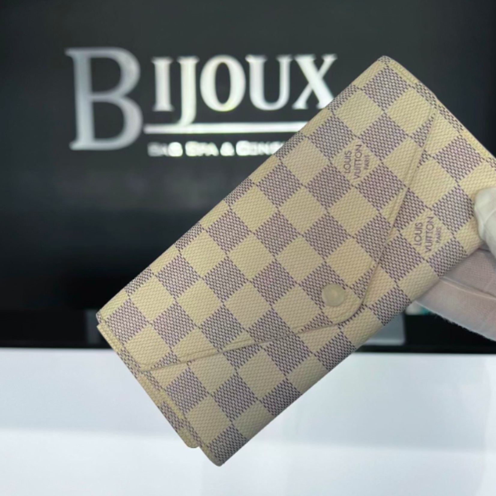Louis Vuitton SOLD - Louis Vuitton Josephine Wallet