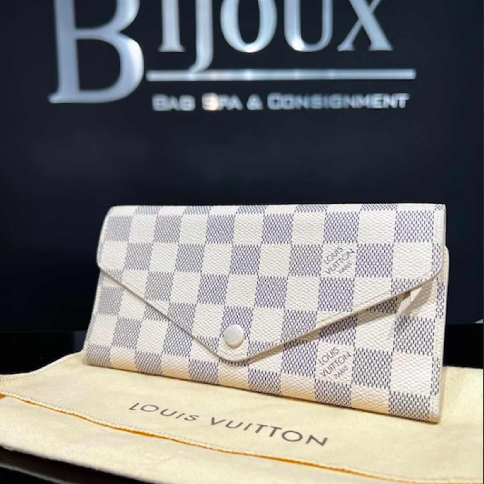 Louis Vuitton SOLD - Louis Vuitton Josephine Wallet