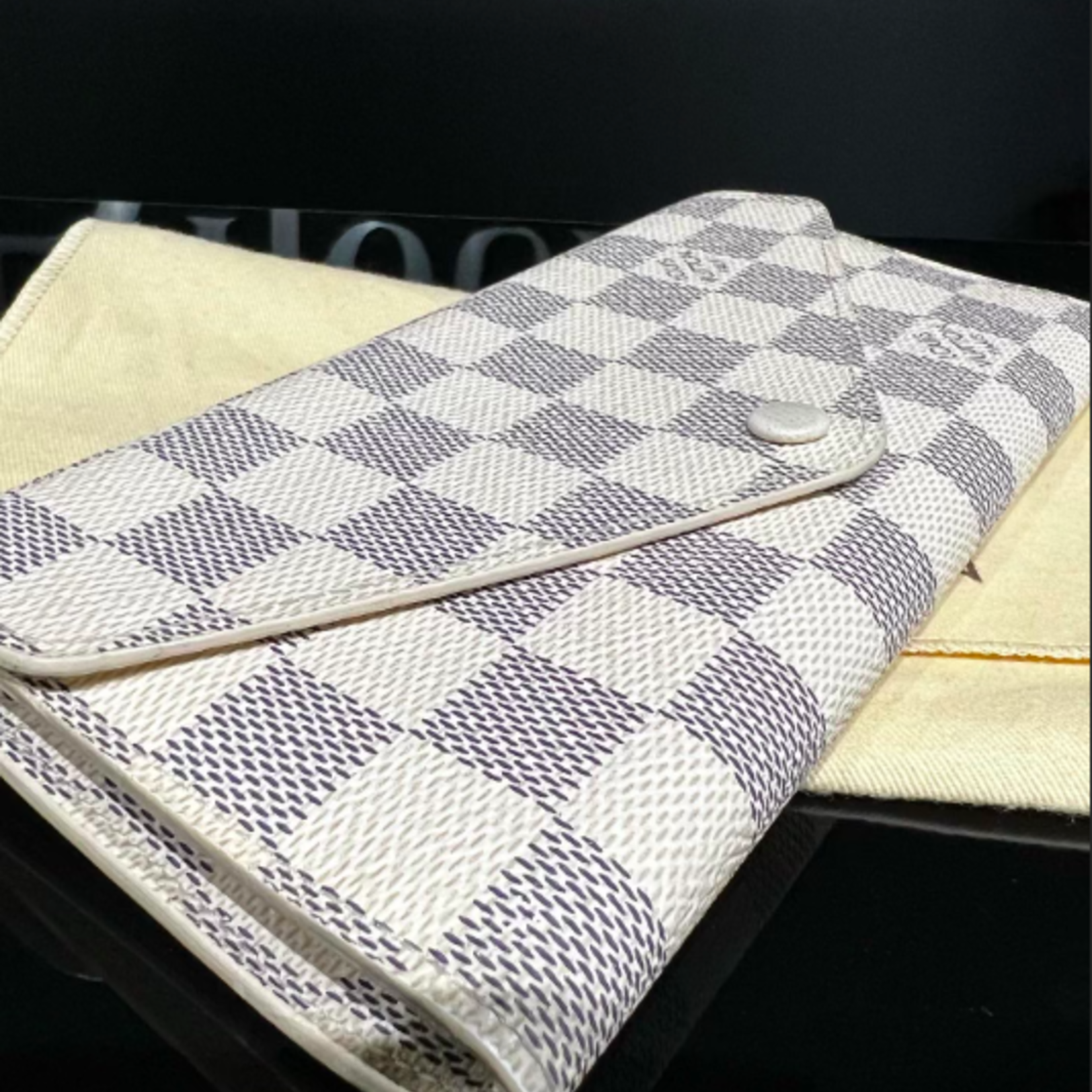Louis Vuitton SOLD - Louis Vuitton Josephine Wallet