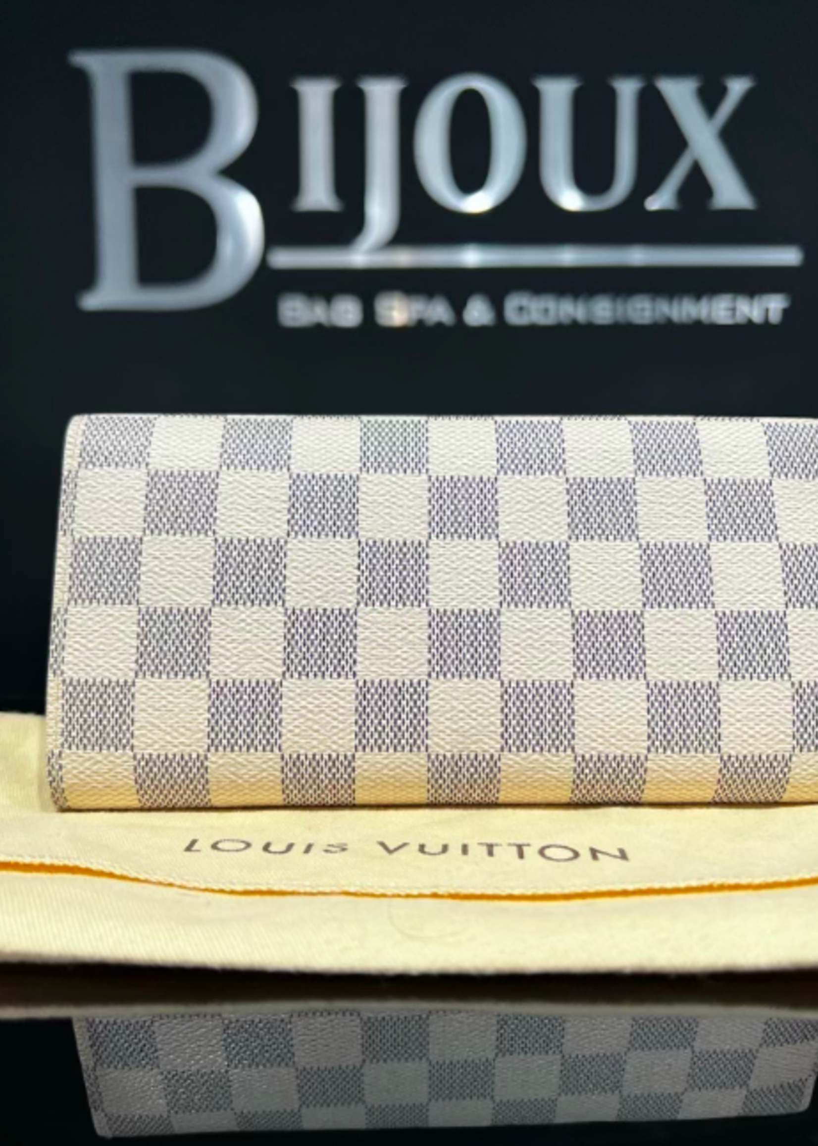 Louis Vuitton SOLD - Louis Vuitton Josephine Wallet